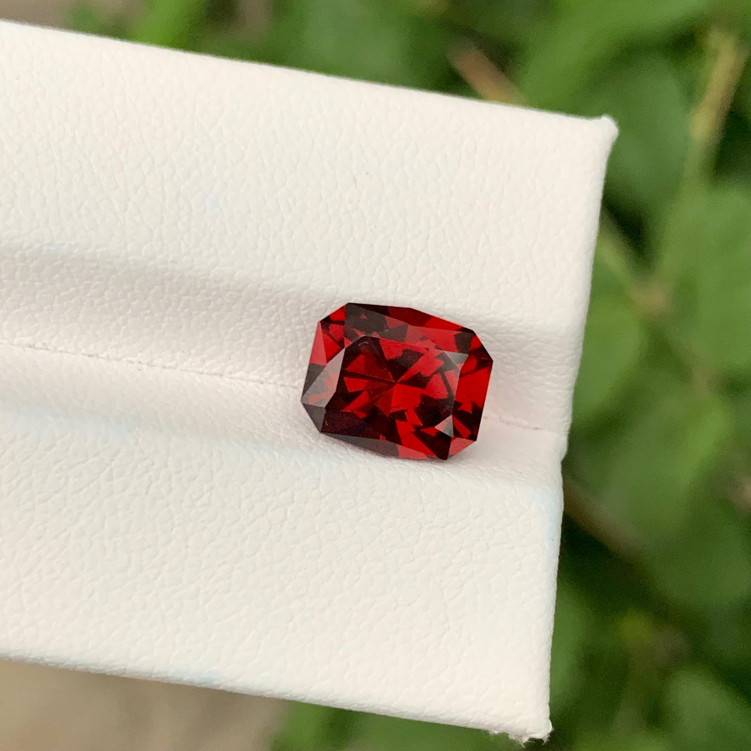 3.95 Carats Fancy Cut Loose Rhodolite Garnet Natural Gemstone For Sale 4