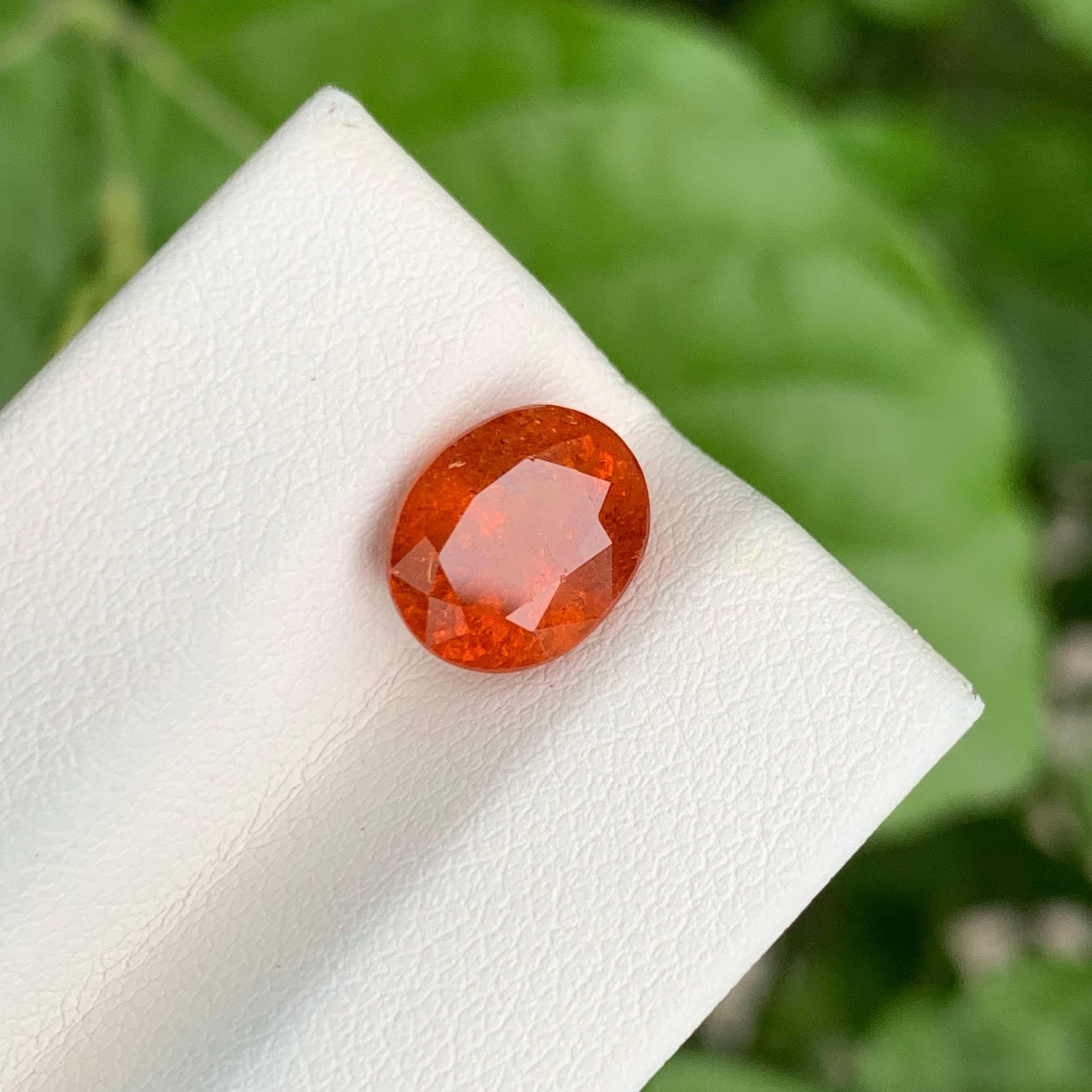 3,95 quilates Piedra Granate Fanta Talla Ovalada Gema Africana Natural Moderno en venta