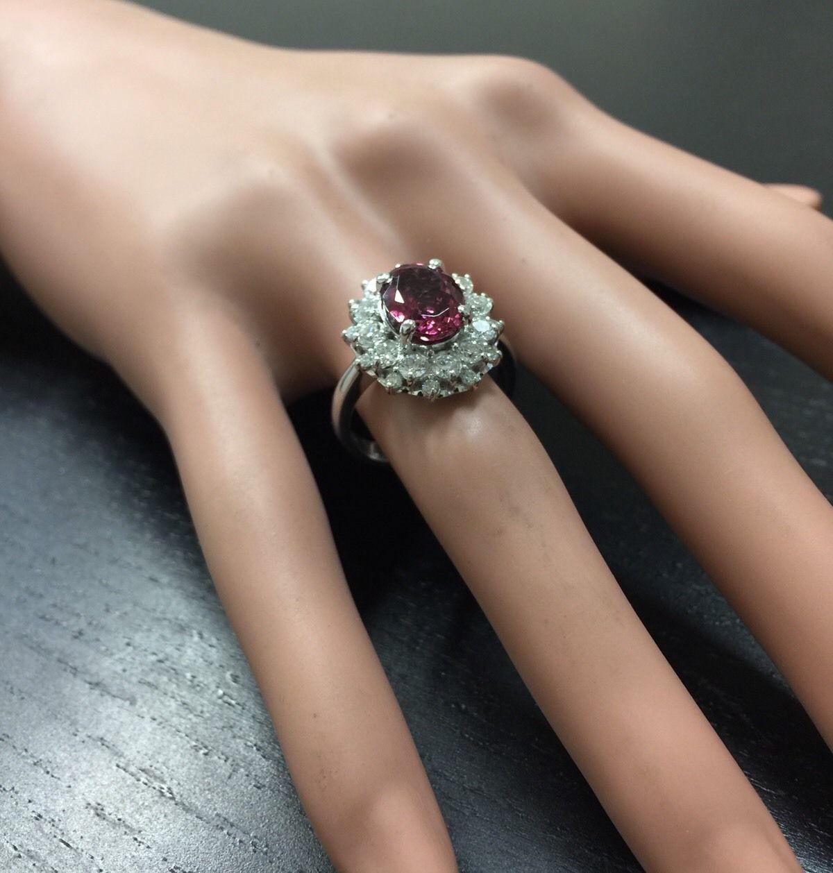 Bague en or blanc massif 14 carats avec tourmaline rose naturelle de 3,95 carats et diamants en vente 1