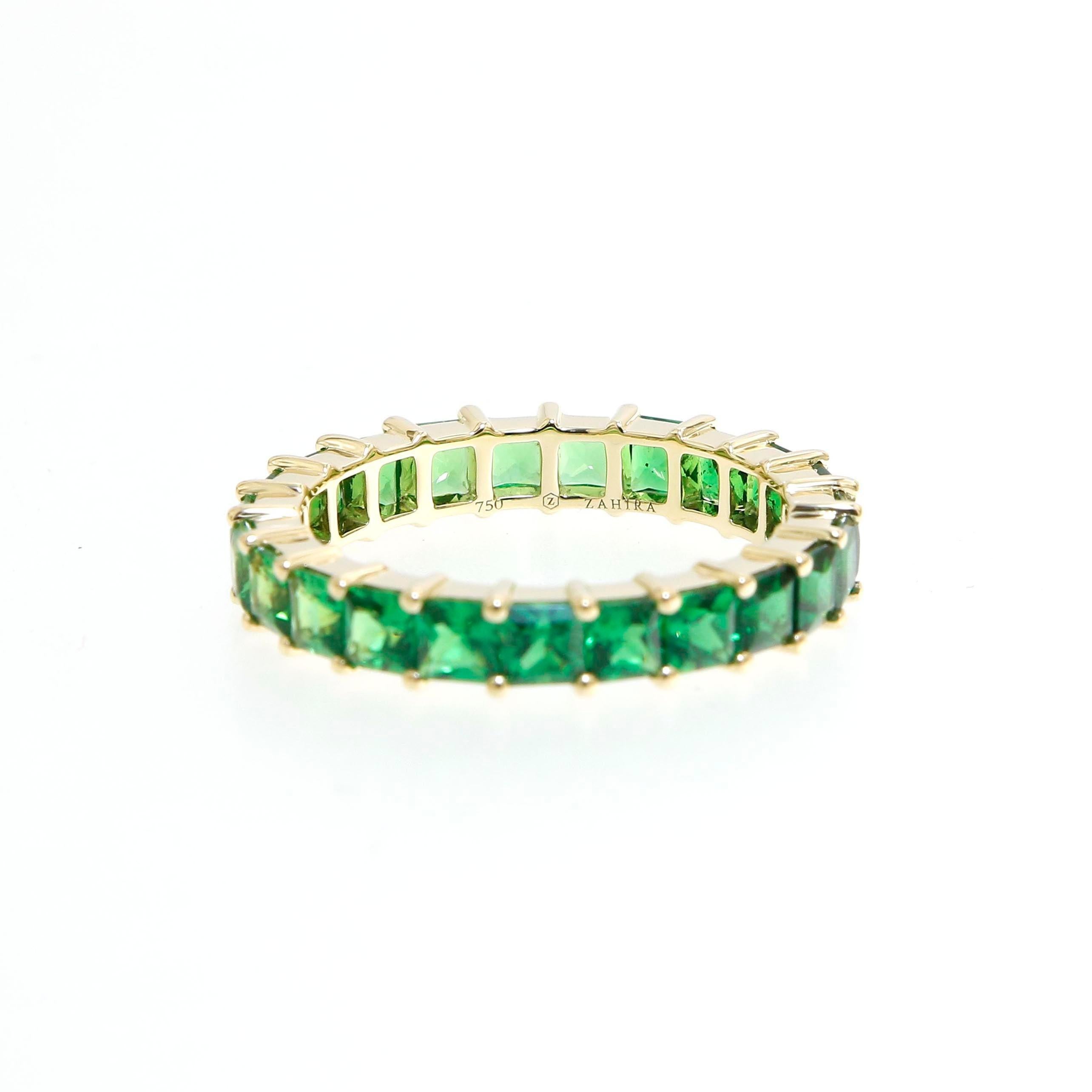 For Sale:  3.95 Carats Square Cut Tsavorite Eternity Band with Fading Color in Yellow Gold 3