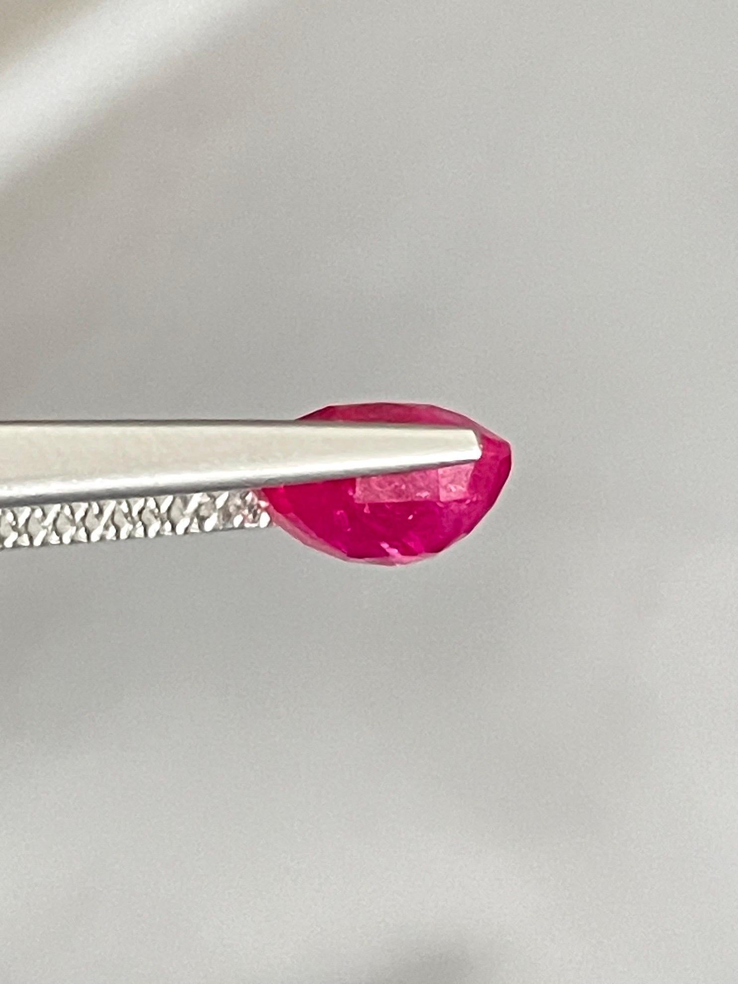 da uomo o donna 3,95 carati di rubino naturale non riscaldato di Mogok, colore rosso di Burma. in vendita