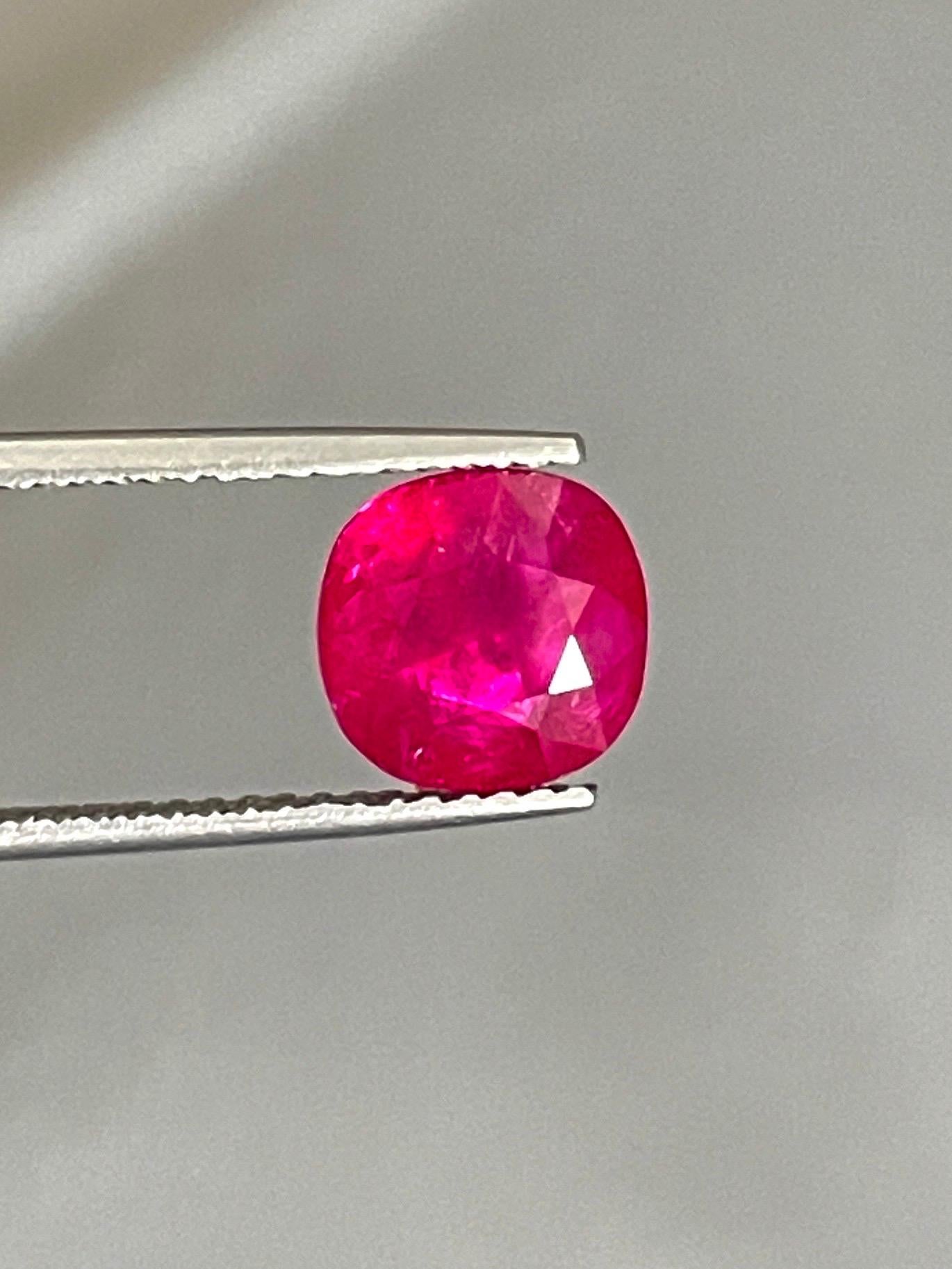 3,95 carati di rubino naturale non riscaldato di Mogok, colore rosso di Burma. in vendita 1