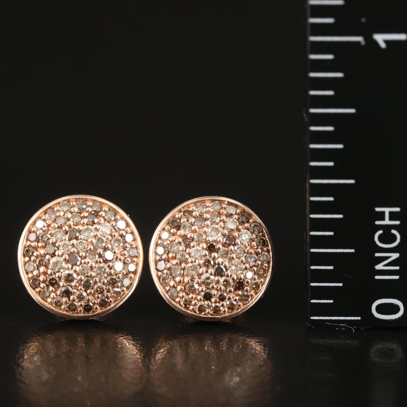 Effy designer Earrings, stamped EFFY

NEW with Tags, tag price $3950

0.75 CWT Diamond, SI-VS Clarity / Espresso multicolor, high quality

14K Rose gold, stamped 14K

0.5 Inch in Diameter

Comes with gift box