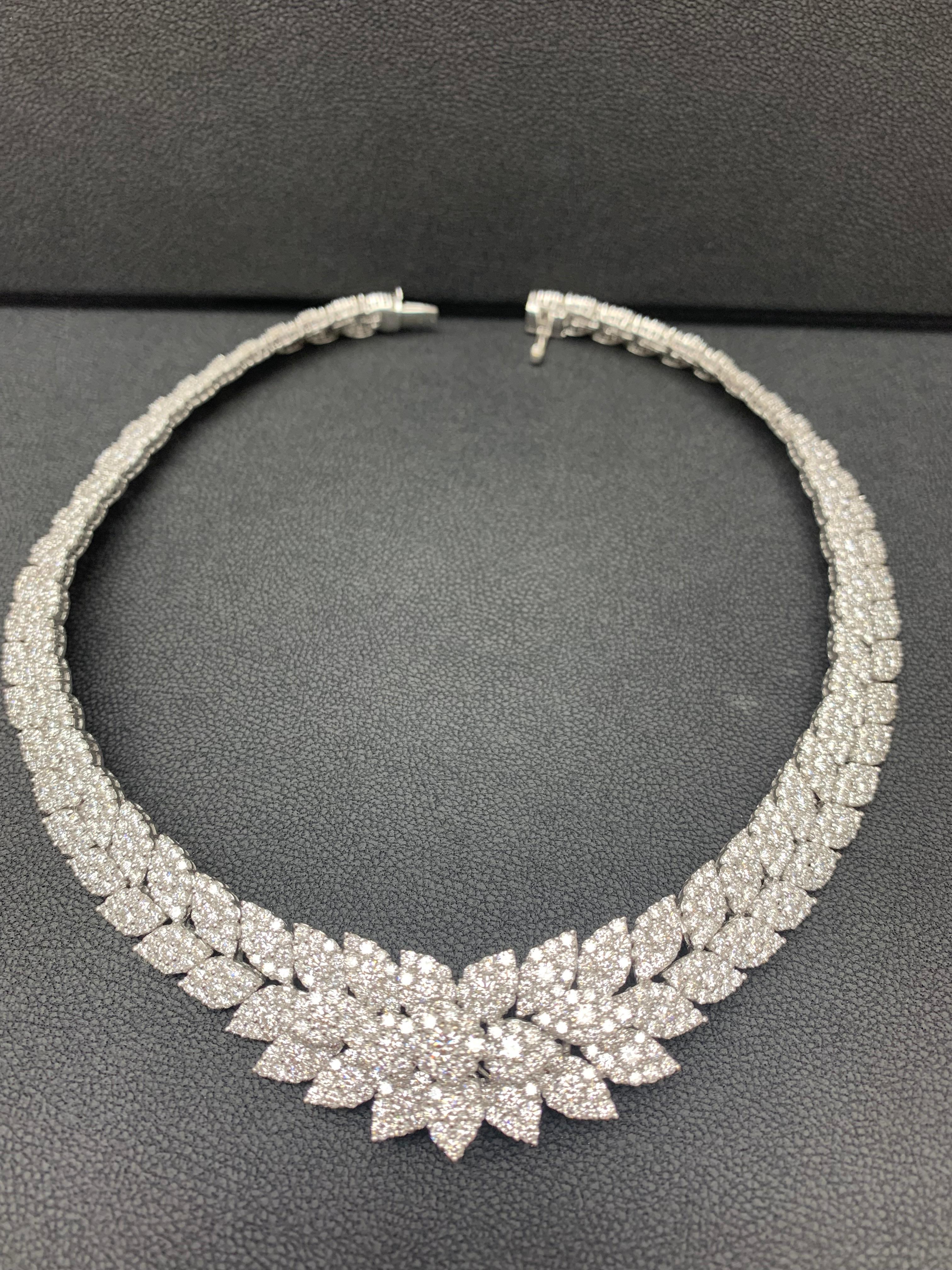 39.58 Carat Cluster Diamond Necklace in 18K White Gold For Sale 5