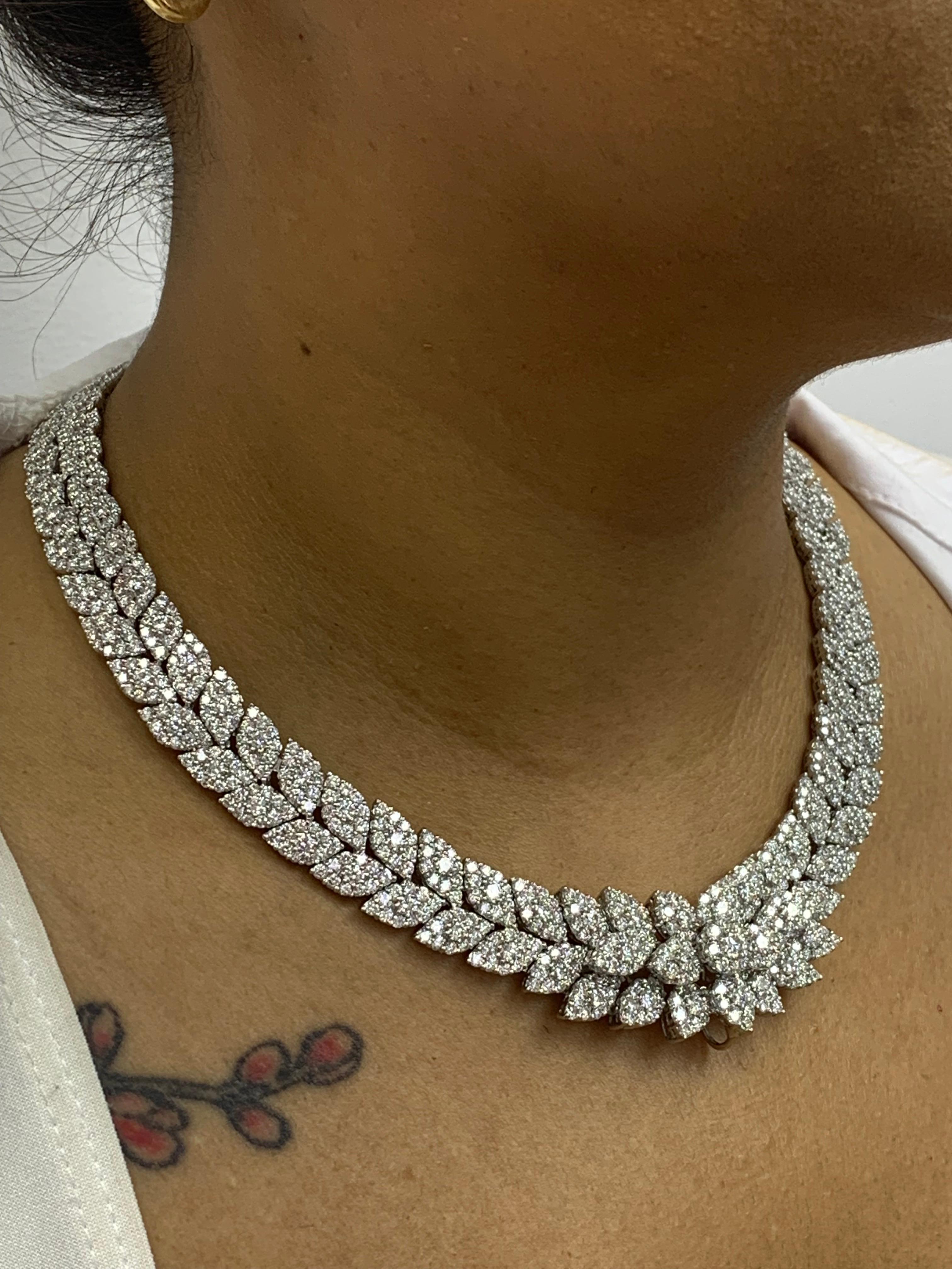 39.58 Carat Cluster Diamond Necklace in 18K White Gold For Sale 8