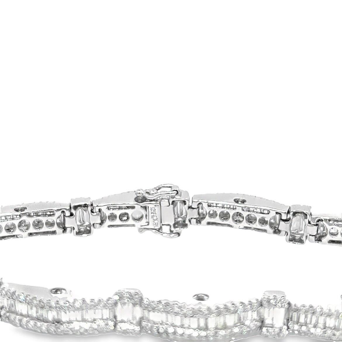 3,95 Karat Baguette & runder Brillant Diamant-Tennisarmband, gefasst in 18K Weißgold für Damen oder Herren im Angebot