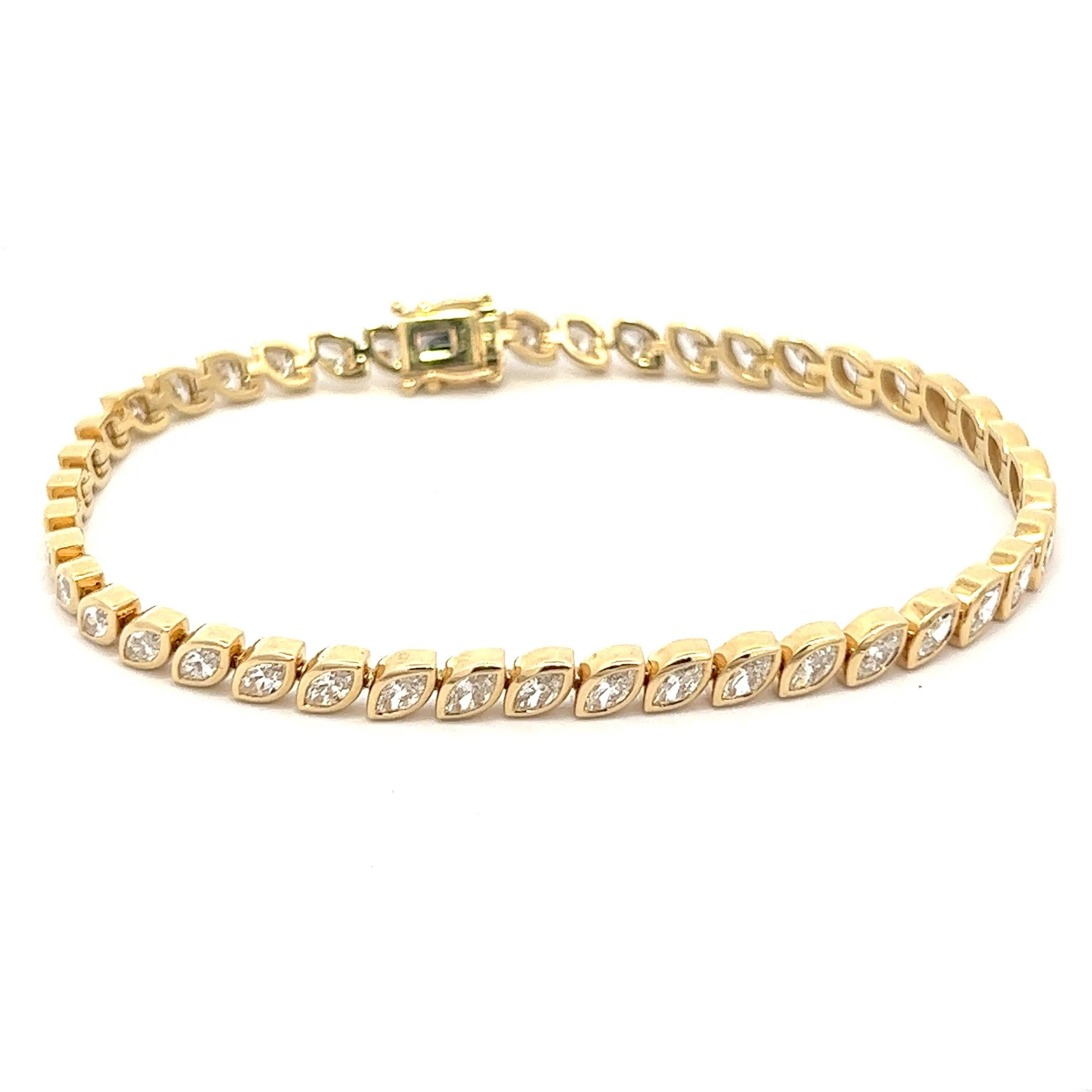 Marquise-Diamant-Armband aus 18KY Gold mit 3,95CT im Zustand „Neu“ im Angebot in New York, NY