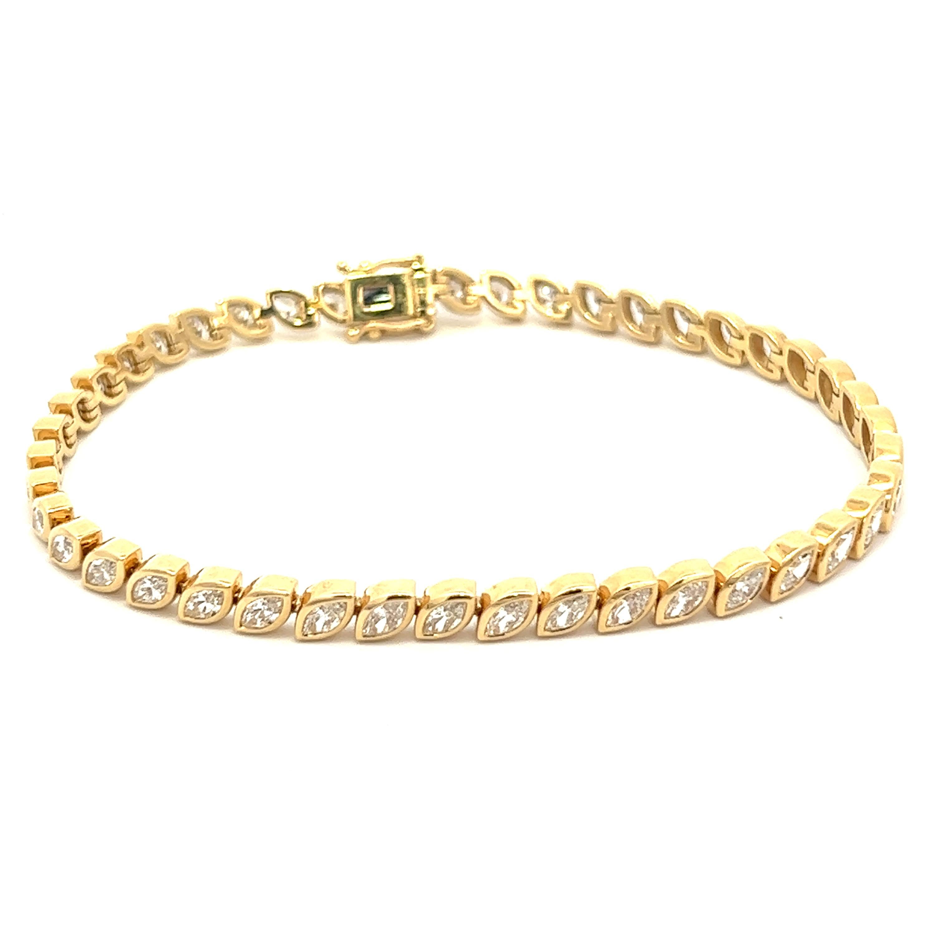 Marquise-Diamant-Armband aus 18KY Gold mit 3,95CT für Damen oder Herren im Angebot