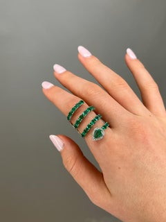 3.95 Carats Emerald Diamond 18k Gold Spiral Ring