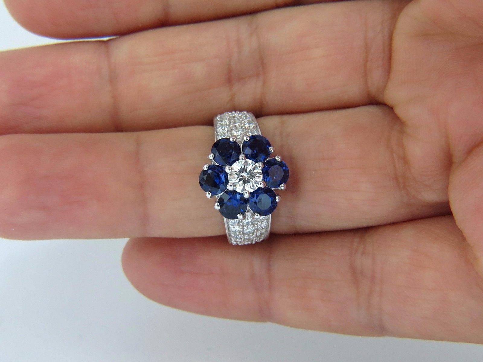 3.96 Carat Natural Sapphires Diamond Cluster Ring 14 Karat Royal Blue Floretta For Sale 1