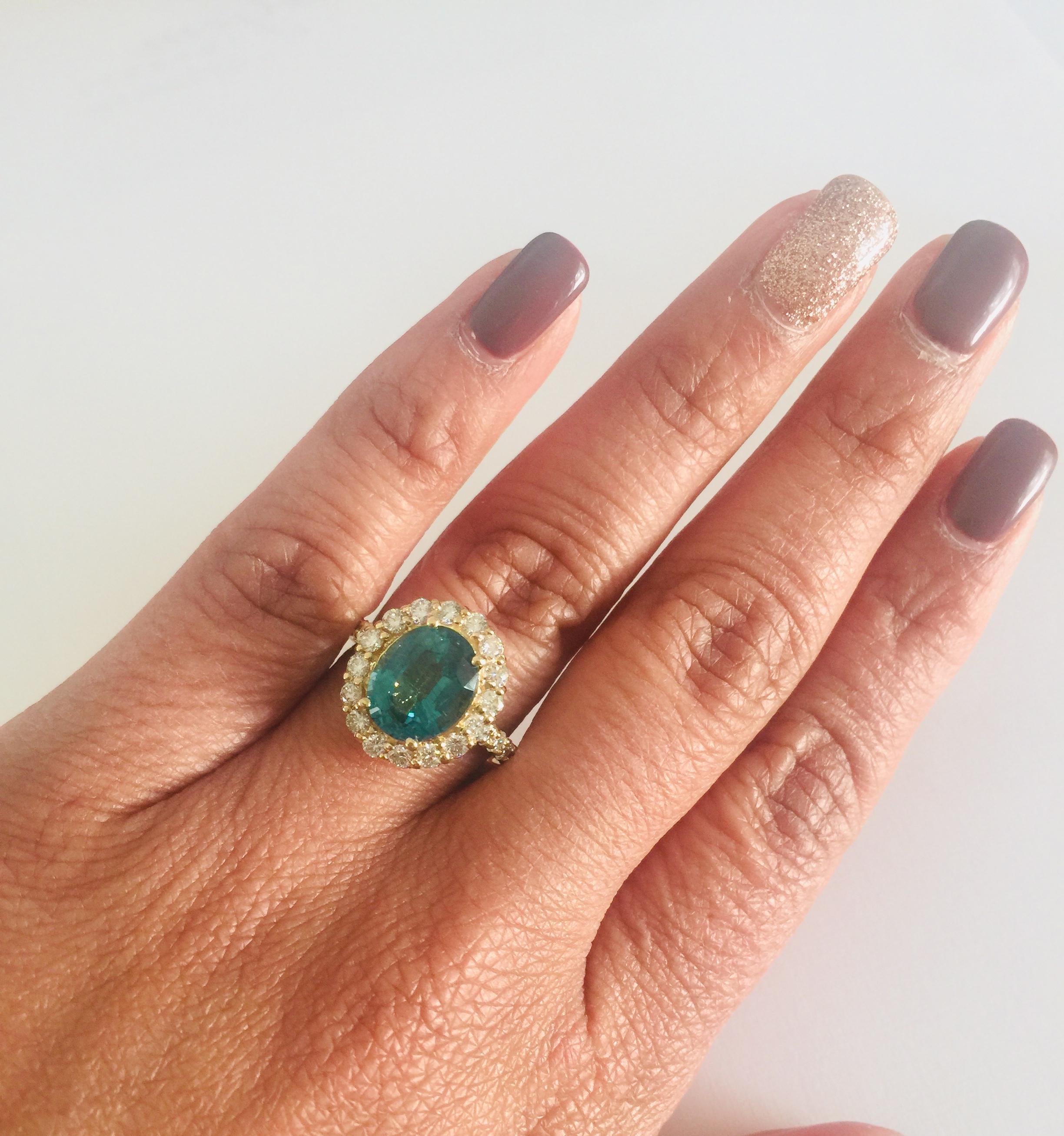 3.96 Carat Apatite Diamond Yellow Gold Ring In New Condition For Sale In Los Angeles, CA