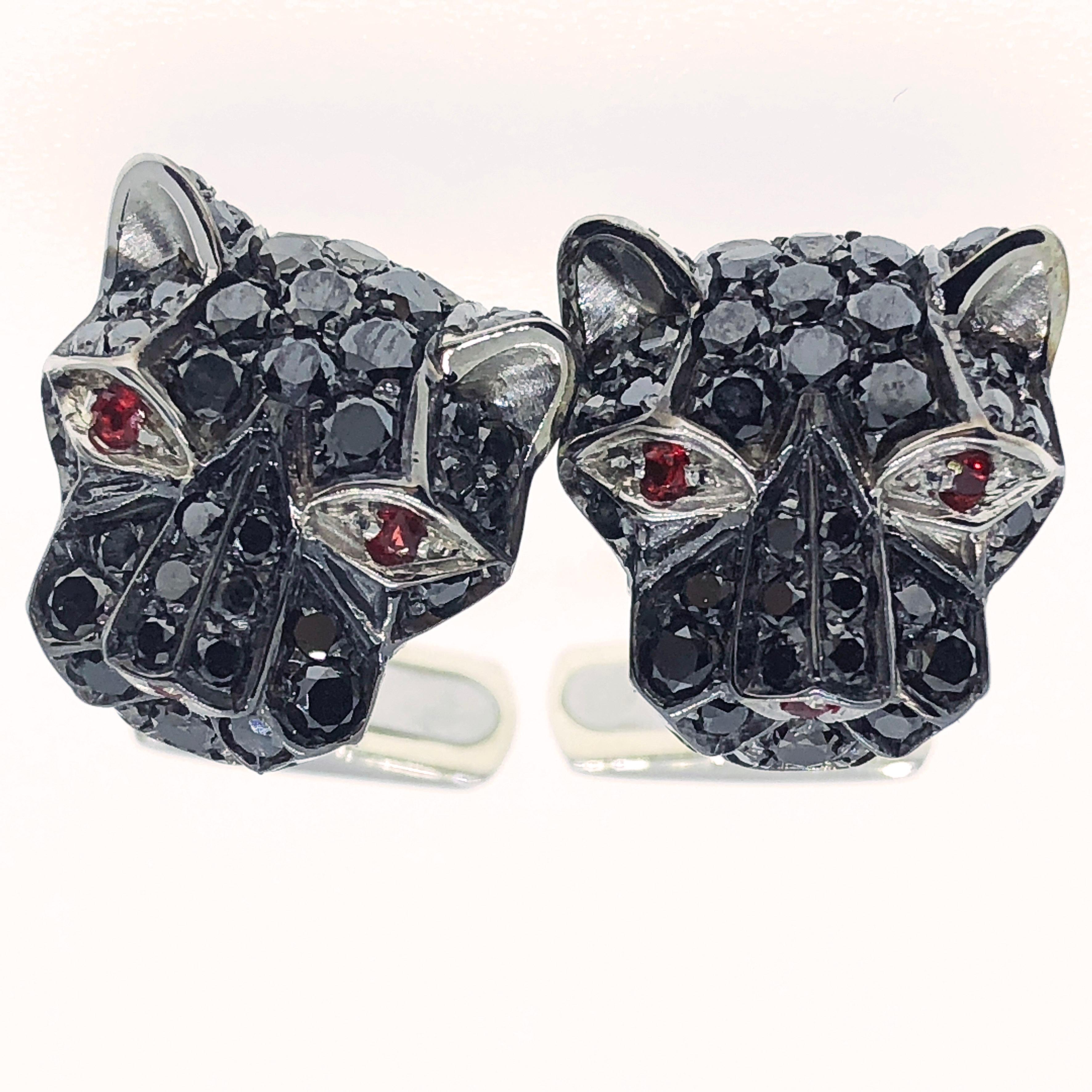 Berca 3.96Kt Black Diamond 0.23Kt Red Ruby Eyes Cougar Shaped Gold Cufflinks In New Condition In Valenza, IT