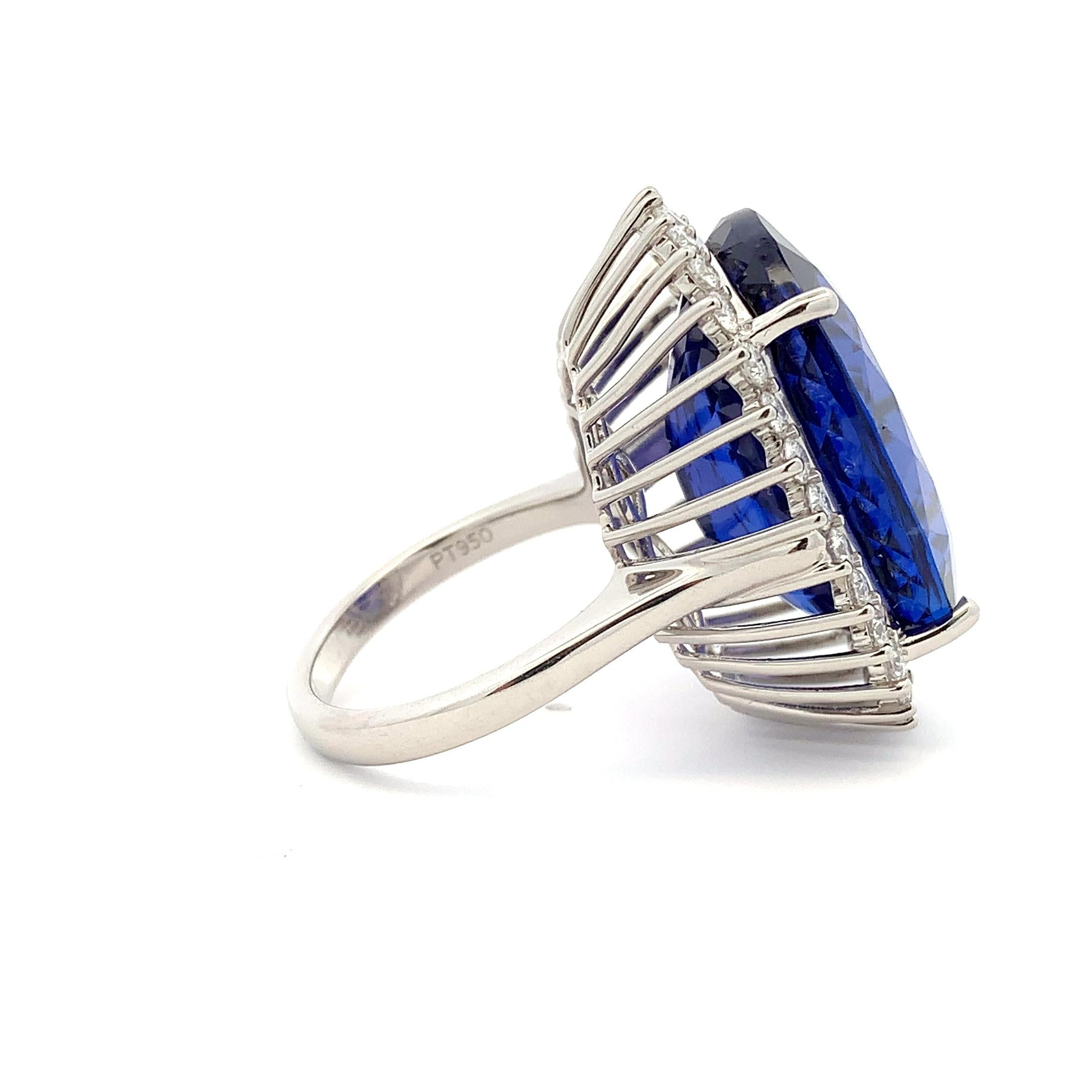 Bague de cocktail en platine avec tanzanite et grappe de diamants 39,60 carats en vente 3
