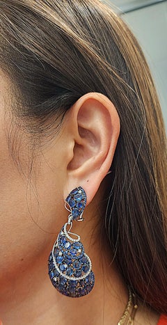 Orecchini con zaffiri naturali e diamanti da 39,67 carati