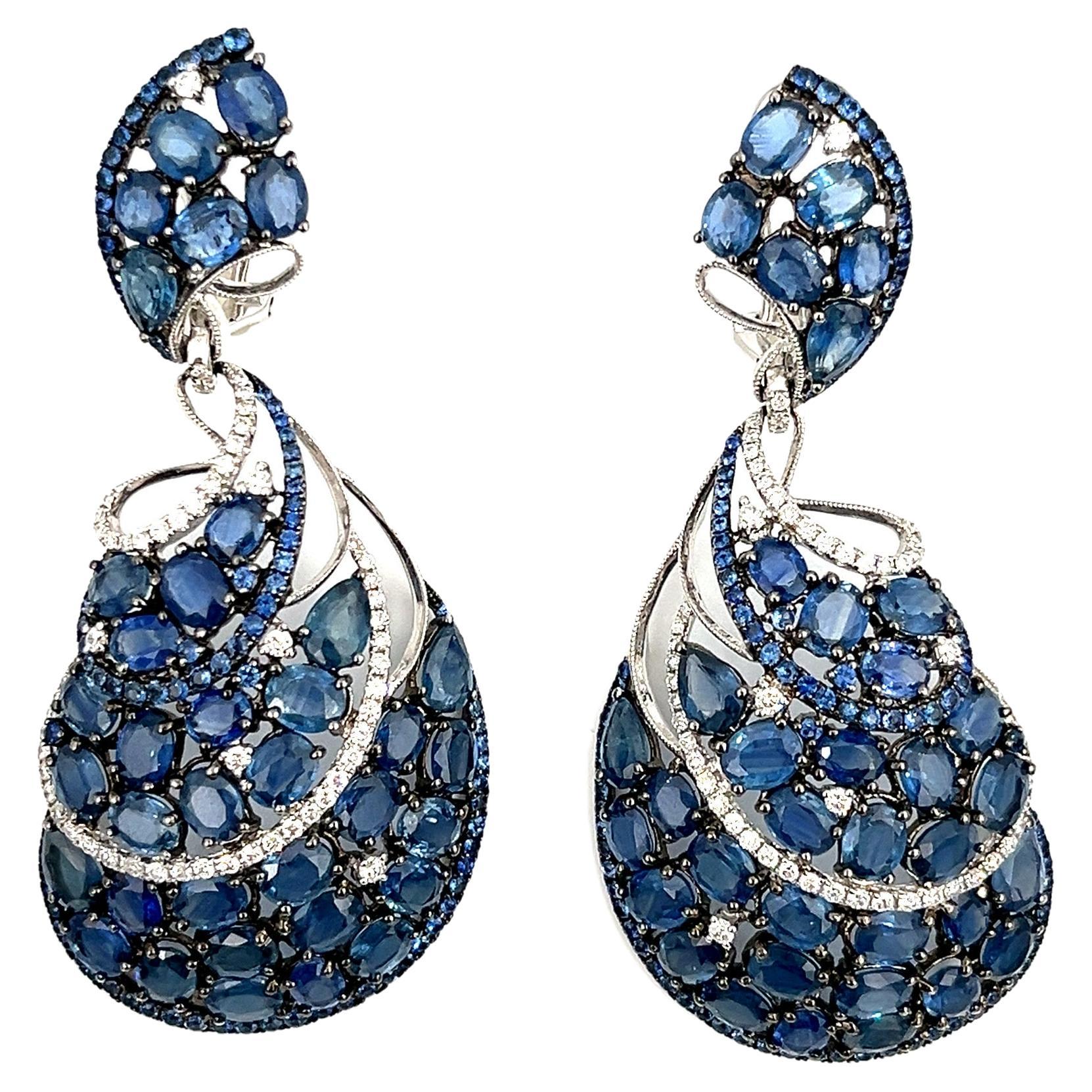 Boucles d'oreilles pendantes en saphir naturel et diamant de 39,67 ct en vente
