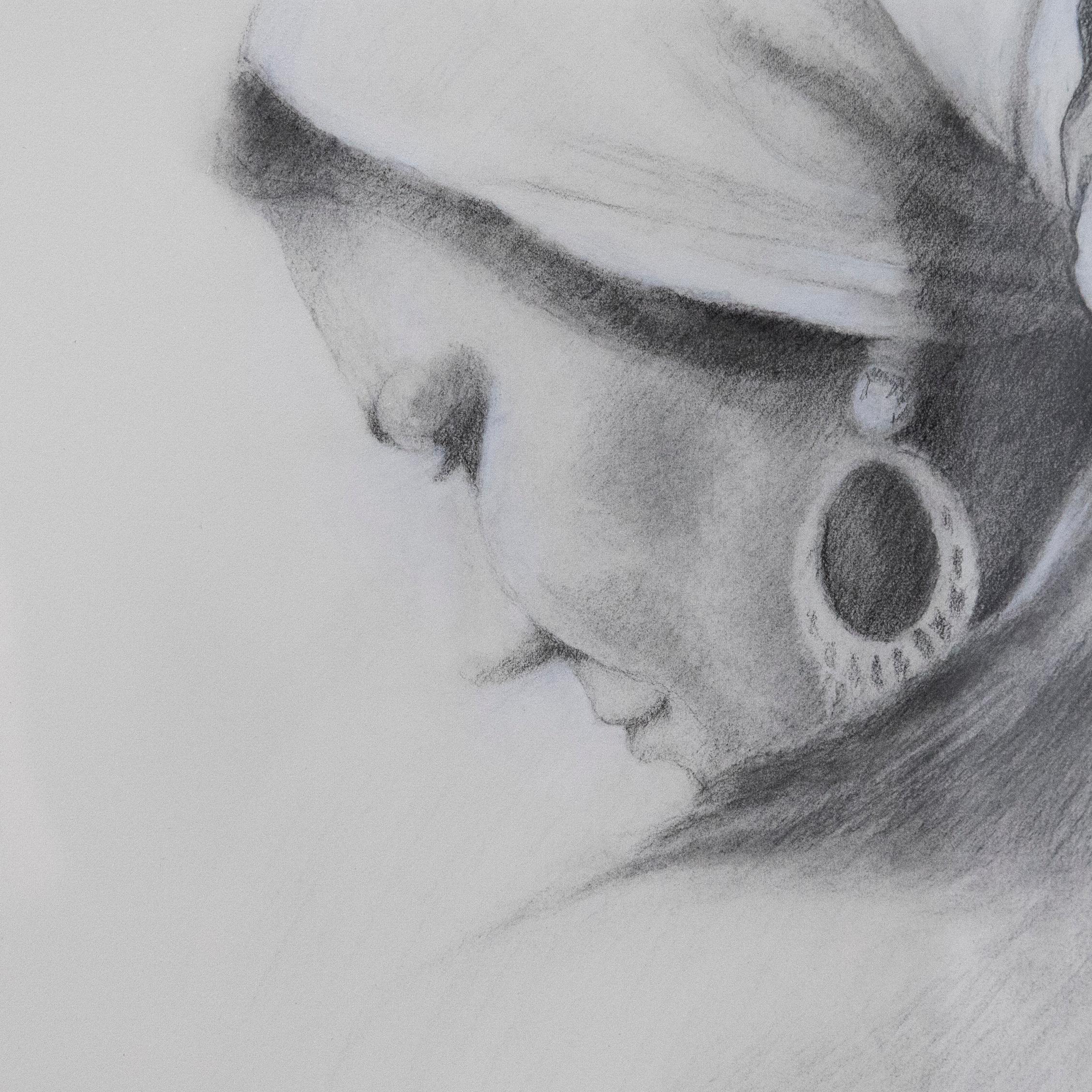 Contemporary Graphite Drawing - Frau mit Kopftuch im Angebot 1