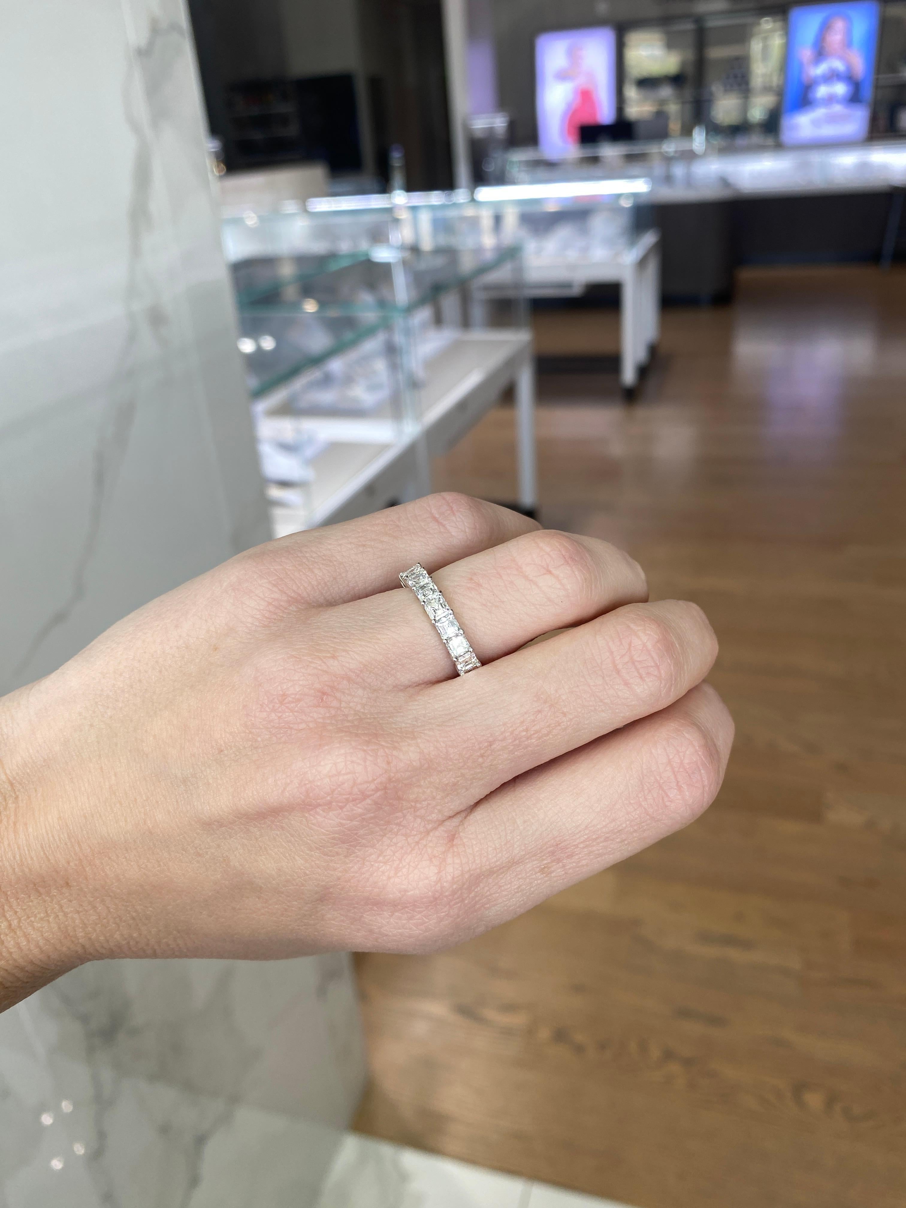 Anillo de eternidad de platino con diamantes talla Asscher de 3,96 ctw en venta 14