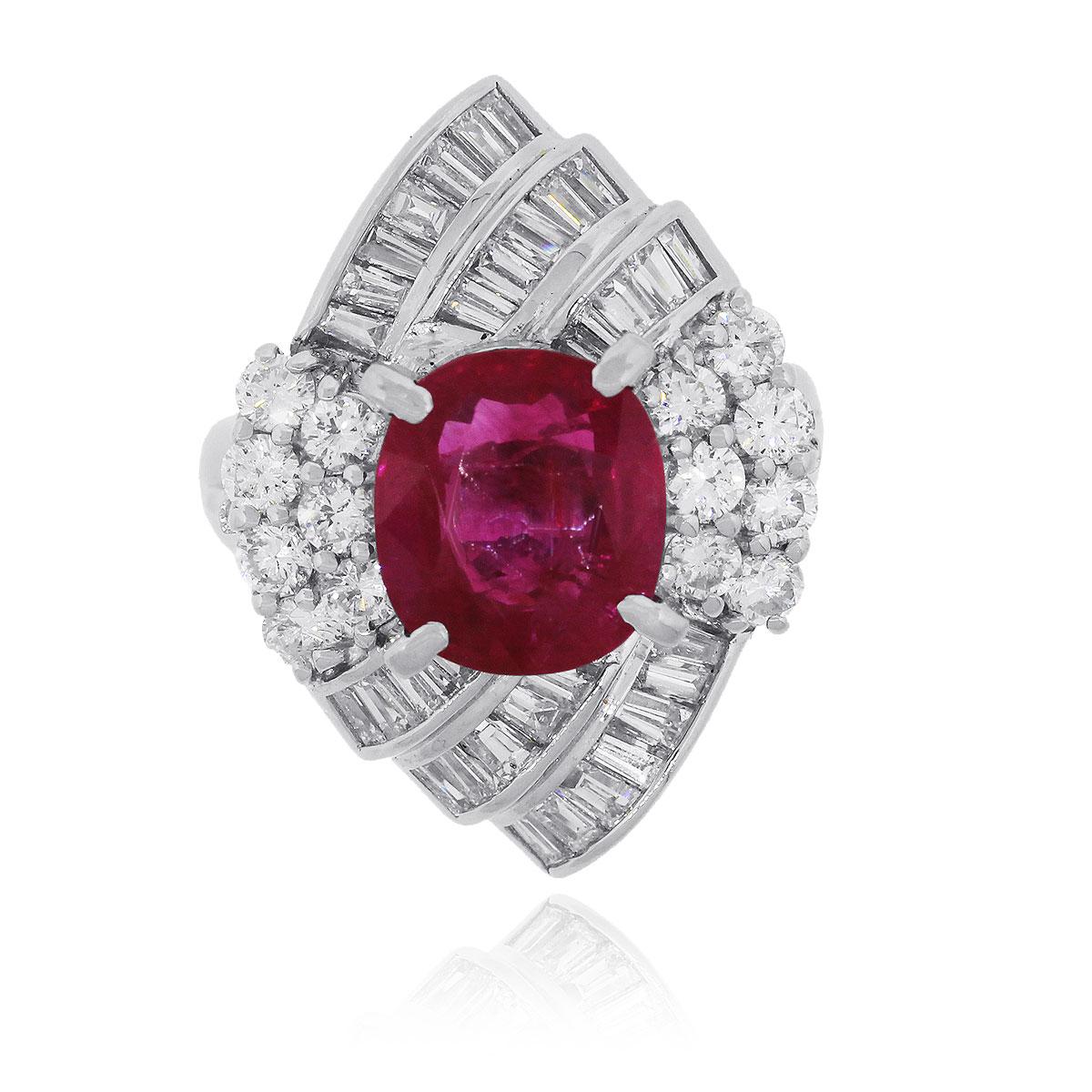 Anillo de cóctel de platino con diamante y rubí talla cojín de 3,97 ctw

Este impresionante anillo de cóctel de rubí de 3,97 quilates está en excelentes condiciones y listo para enviar

Material: Platino
Detalles de la gema: Este anillo tiene una