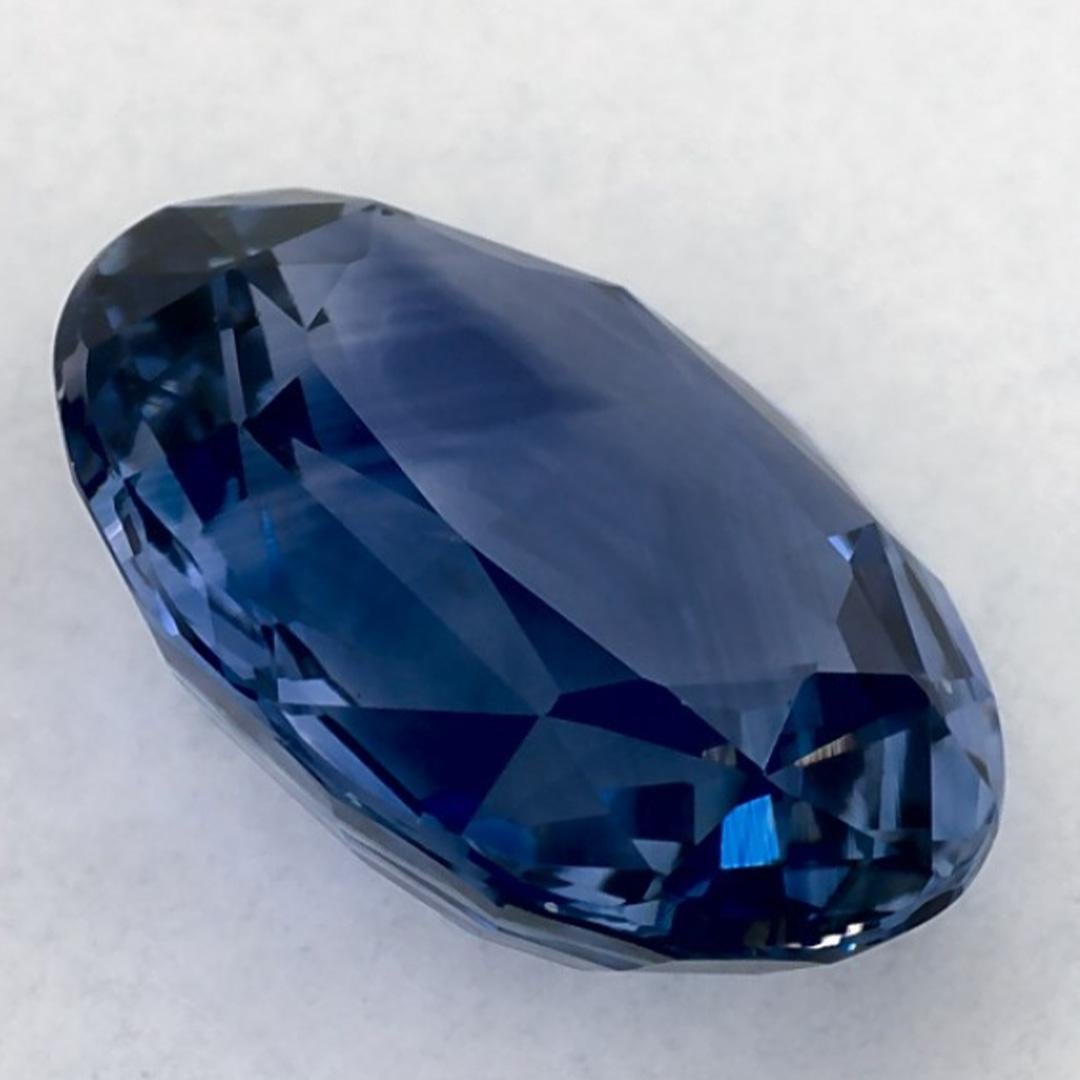 3.97 carati di zaffiro blu ovale sfuso in vendita 1