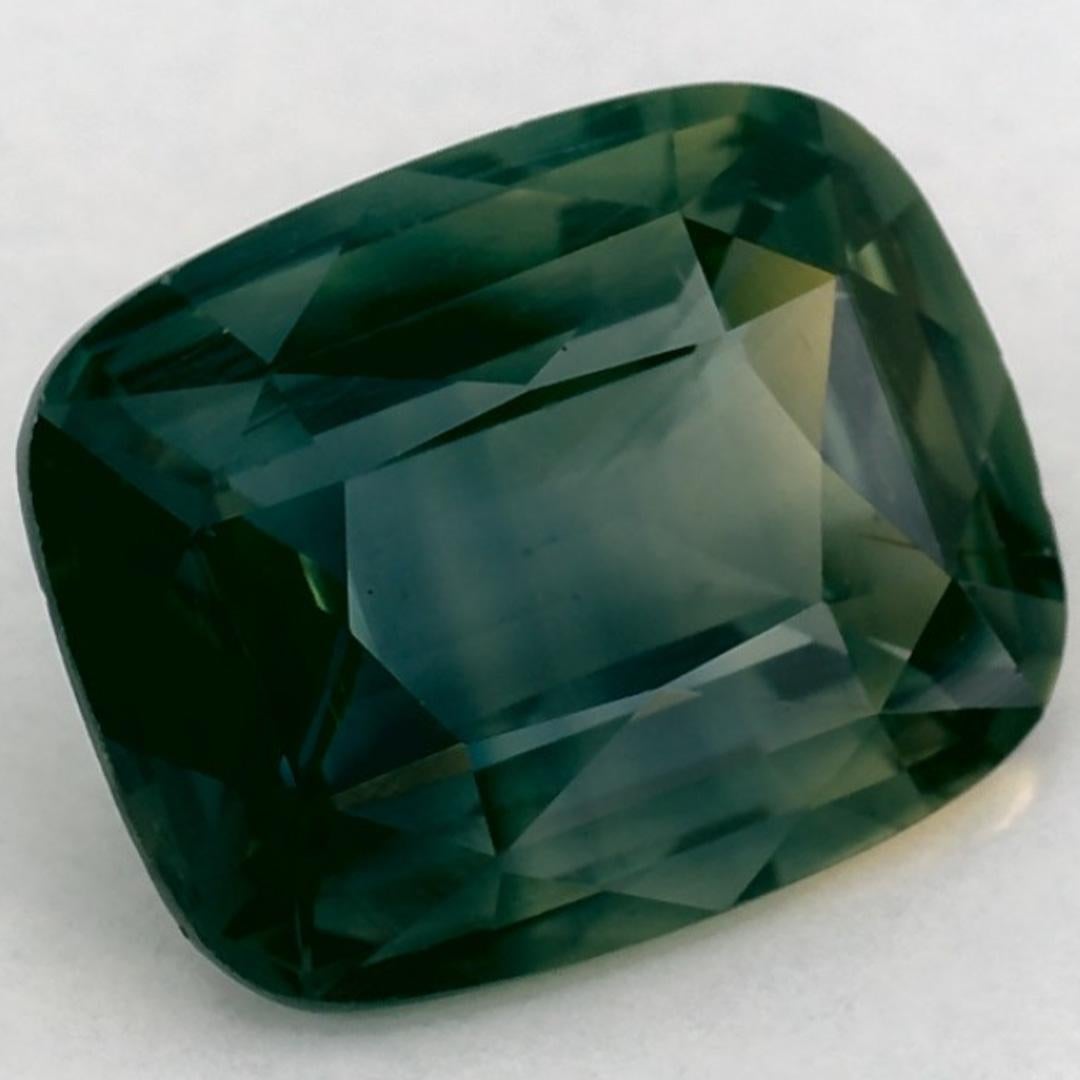 Zafiro verde de 3.97 qt Gema suelta en cojín en venta 1