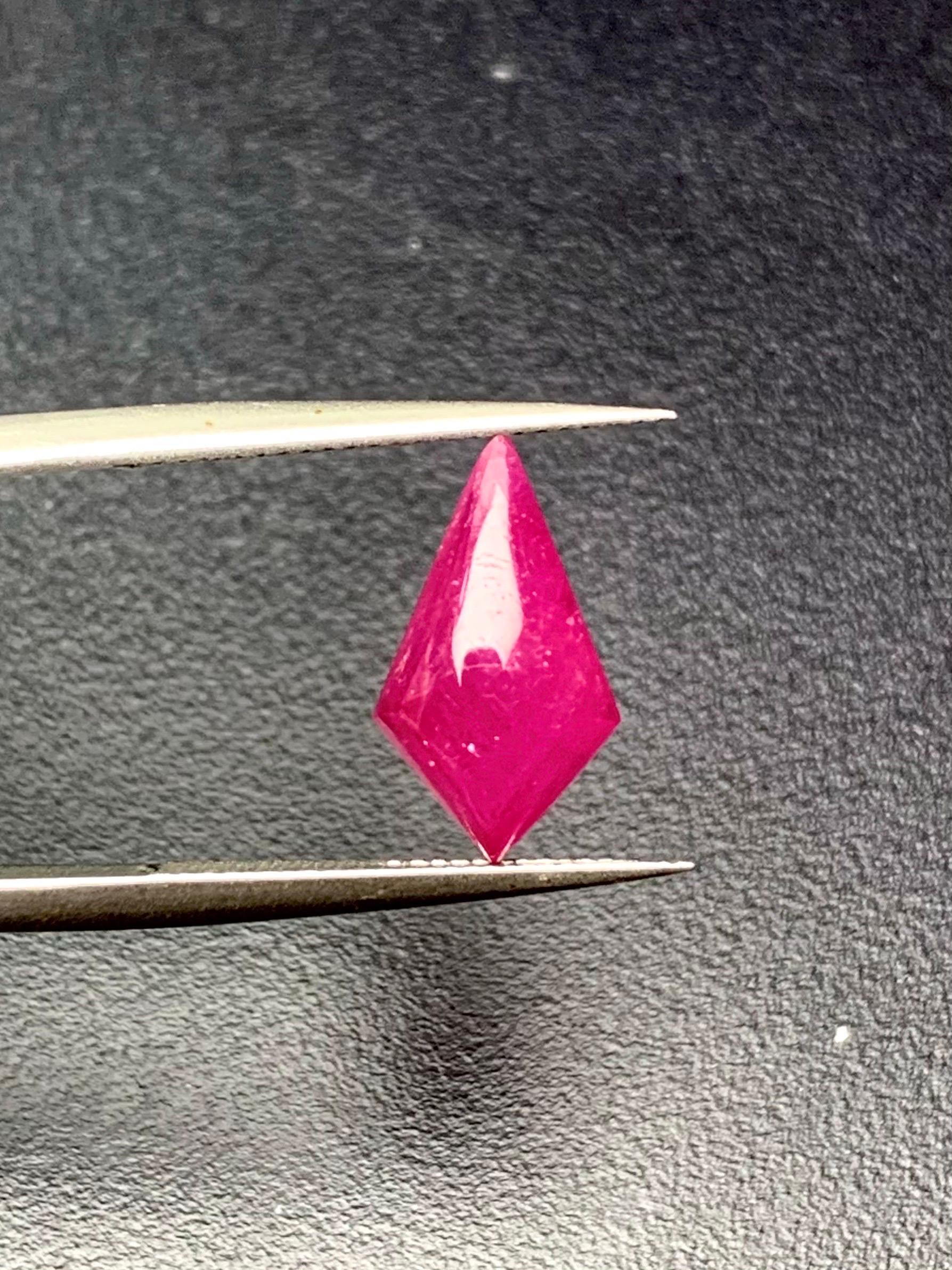 3.97 Ct Natürlicher Rubin Ungehärteter Cabochon Rote Farbe Edelstein im Angebot 3