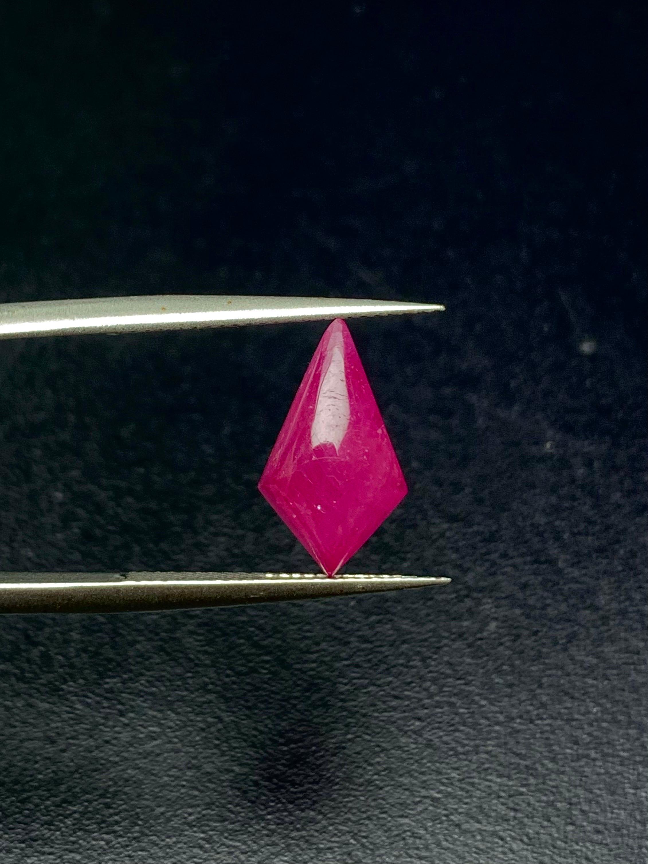 3.97 Ct Natürlicher Rubin Ungehärteter Cabochon Rote Farbe Edelstein im Angebot 4