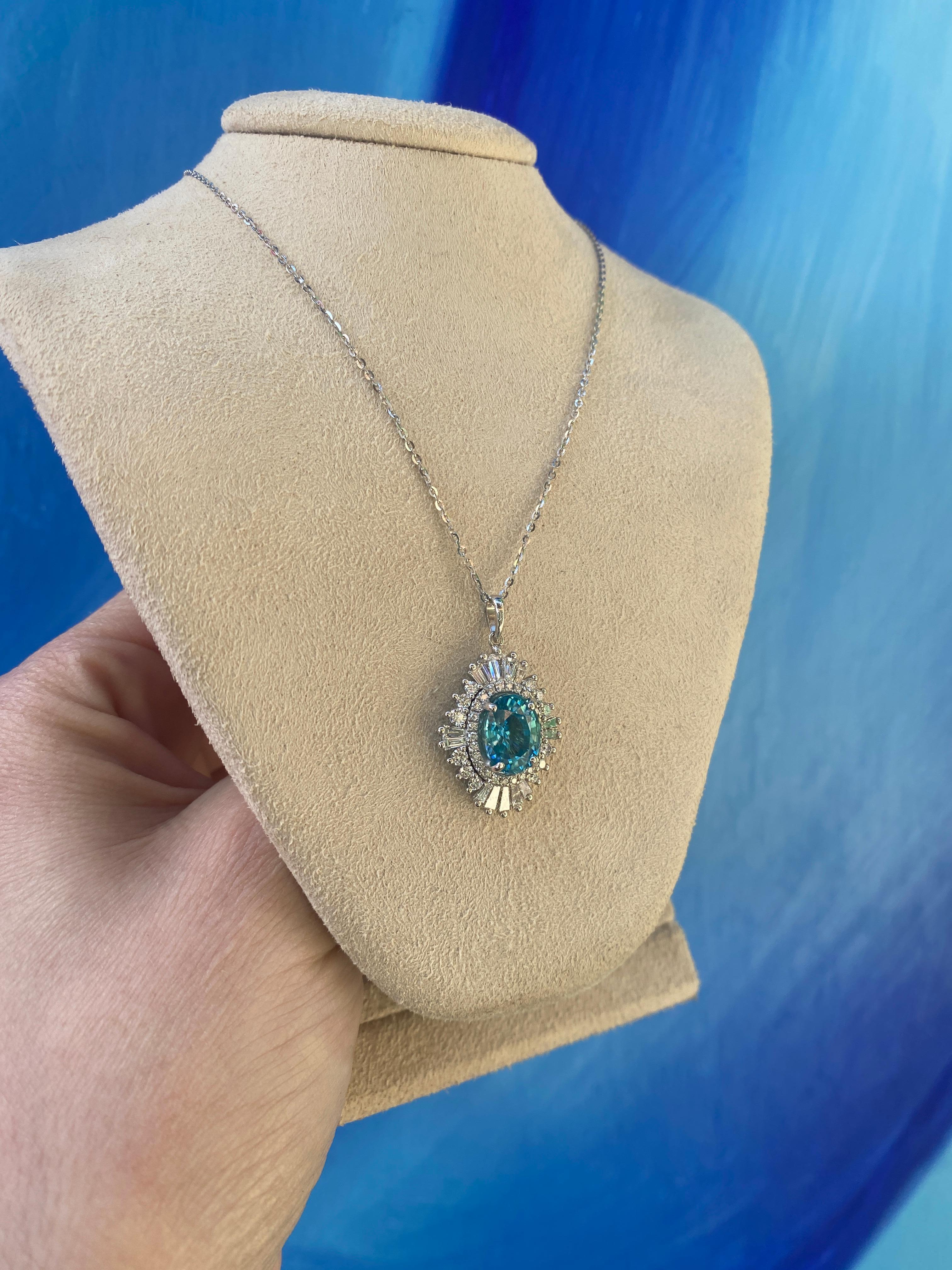 3.98 Carat Oval Cut Blue Zircon Pendant Necklace with 0.92ctw Diamonds, 18k Gold In New Condition For Sale In Houston, TX