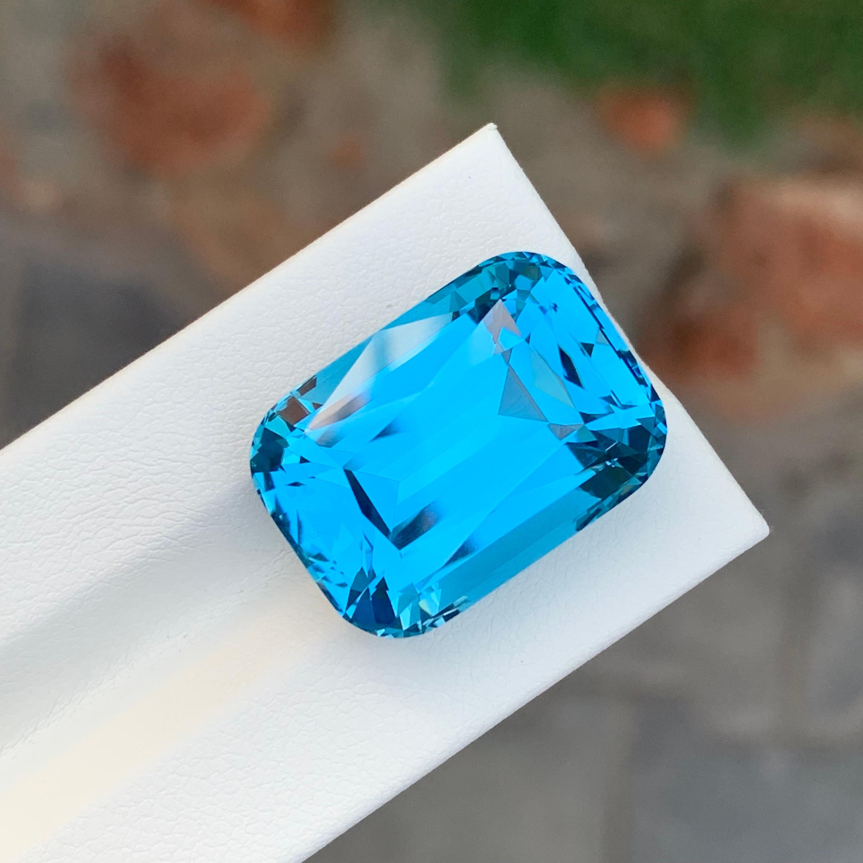 Loser Schweizer Blautopas

Gewicht: 39,85 Karat
Abmessungen: 21 x 15.4 x 12.7 Mm
Herkunft: Brasilien
Die Form: Kissen 
Farbe: Blau
Zertifikat: Auf Anfrage

Vorteile des Tragens von blauem Topas Stein:
Sie hilft, die Kommunikation und den