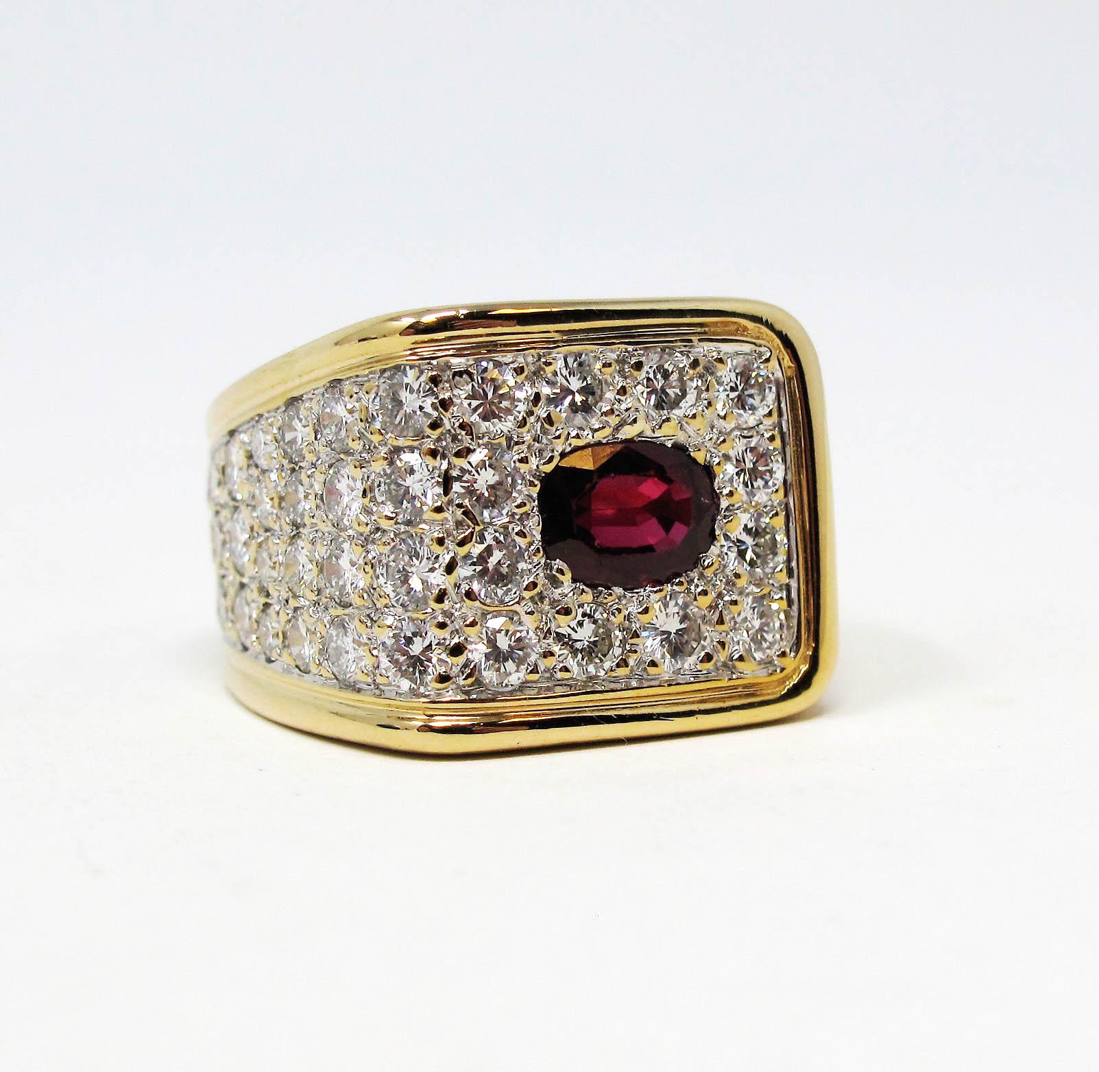 3.99 Carat Total Oval Ruby and Pave Diamond Square Band Ring 14 Karat Gold For Sale 6