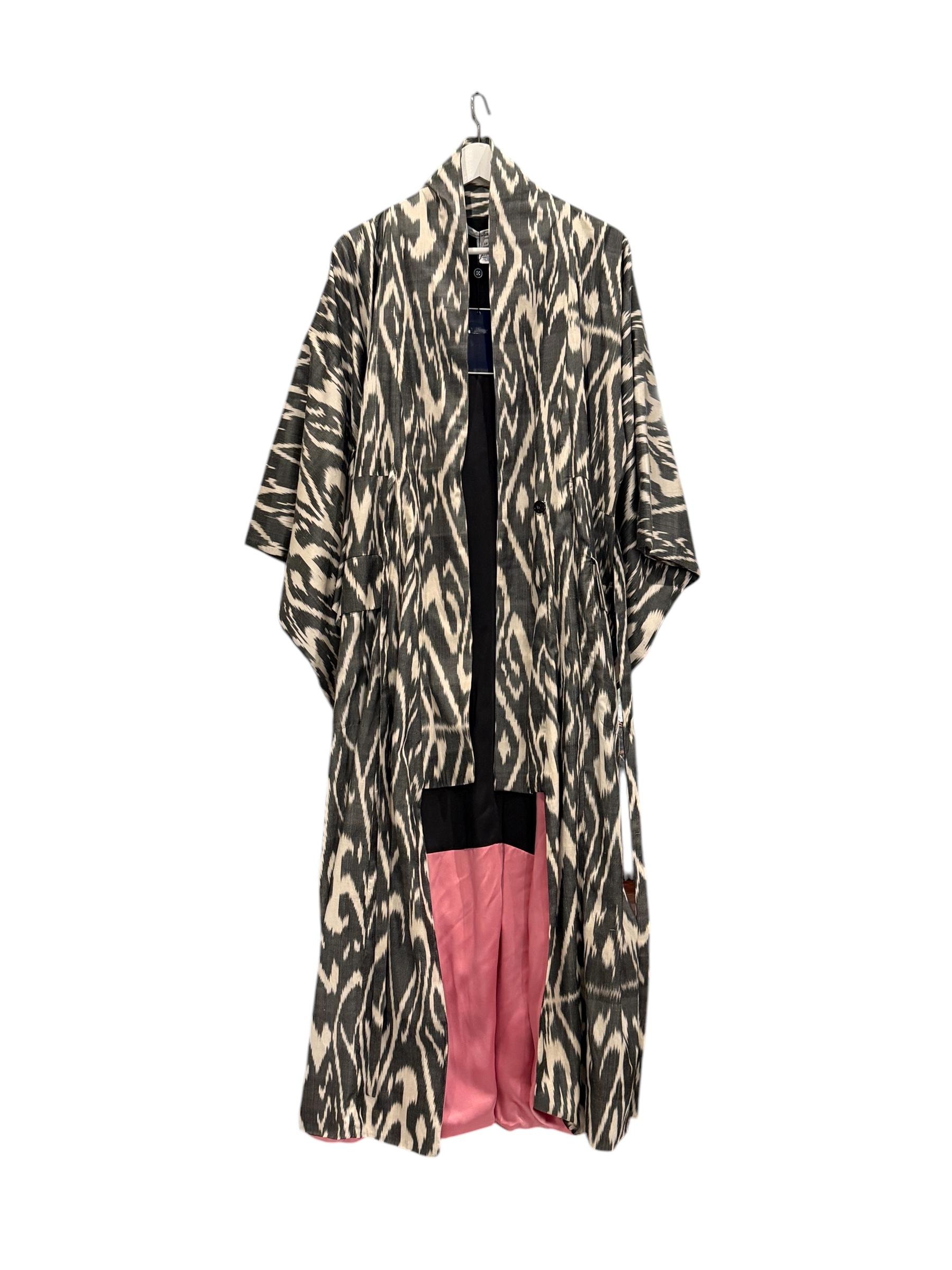 $3990 Neu mit Etiketten Oscar De La Renta Kimono-Mantel aus Seide im Angebot 1