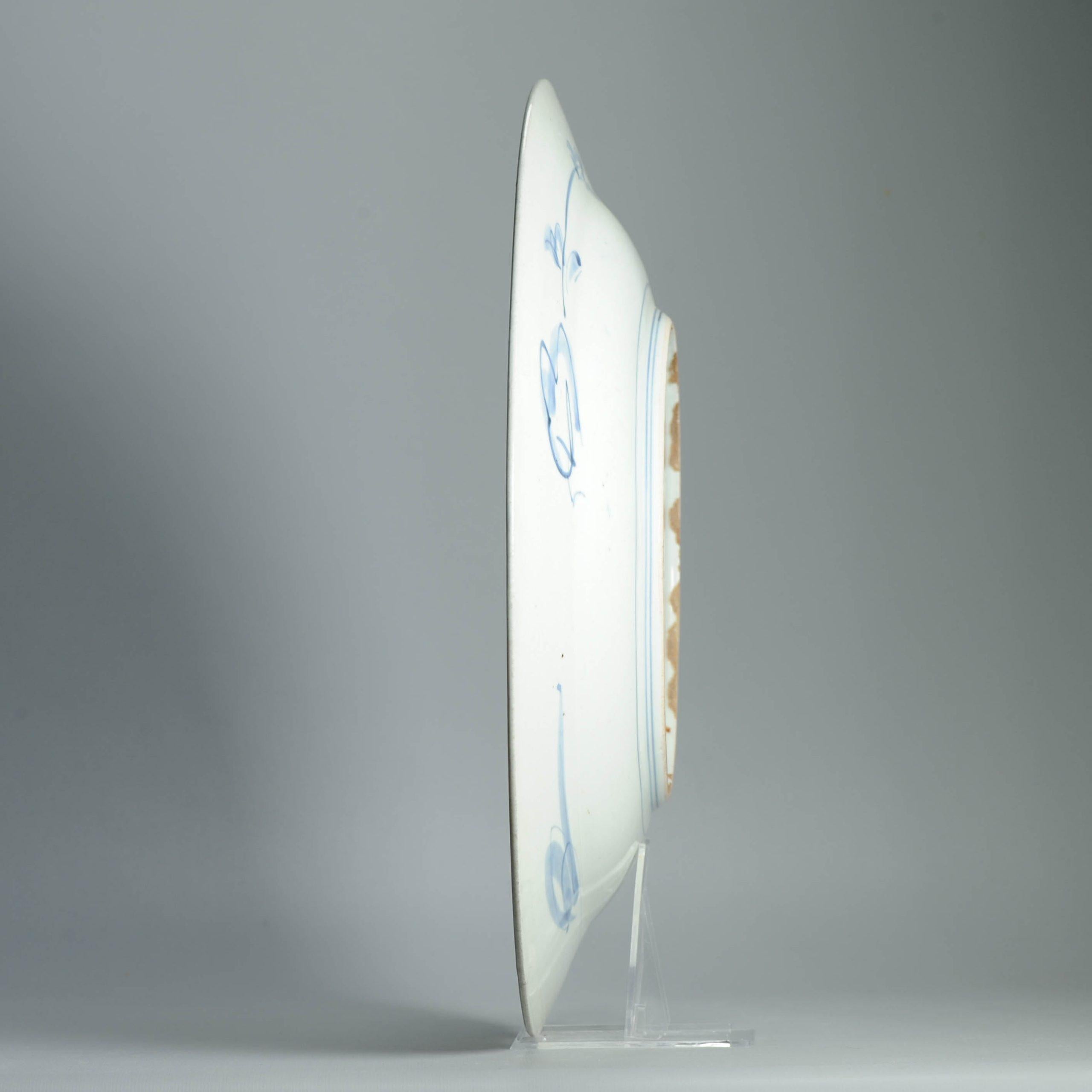 39CM Antico Kraak Periodo Edo 1680-1690 Porcellana Giapponese Caricatore Enorme Arita In condizioni buone in vendita a Amsterdam, Noord Holland