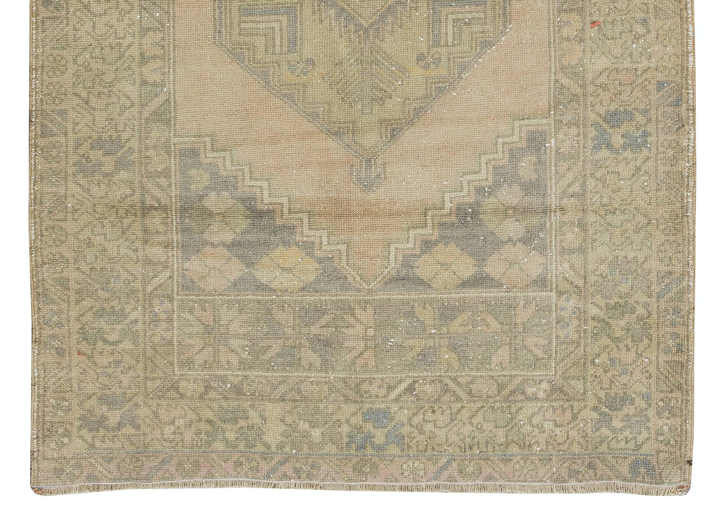 3.9x5.7 Ft Mid-Century Geometrischer Medaillon Design Handgefertigter Anatolischer Akzent-Teppich (Handgeknüpft) im Angebot