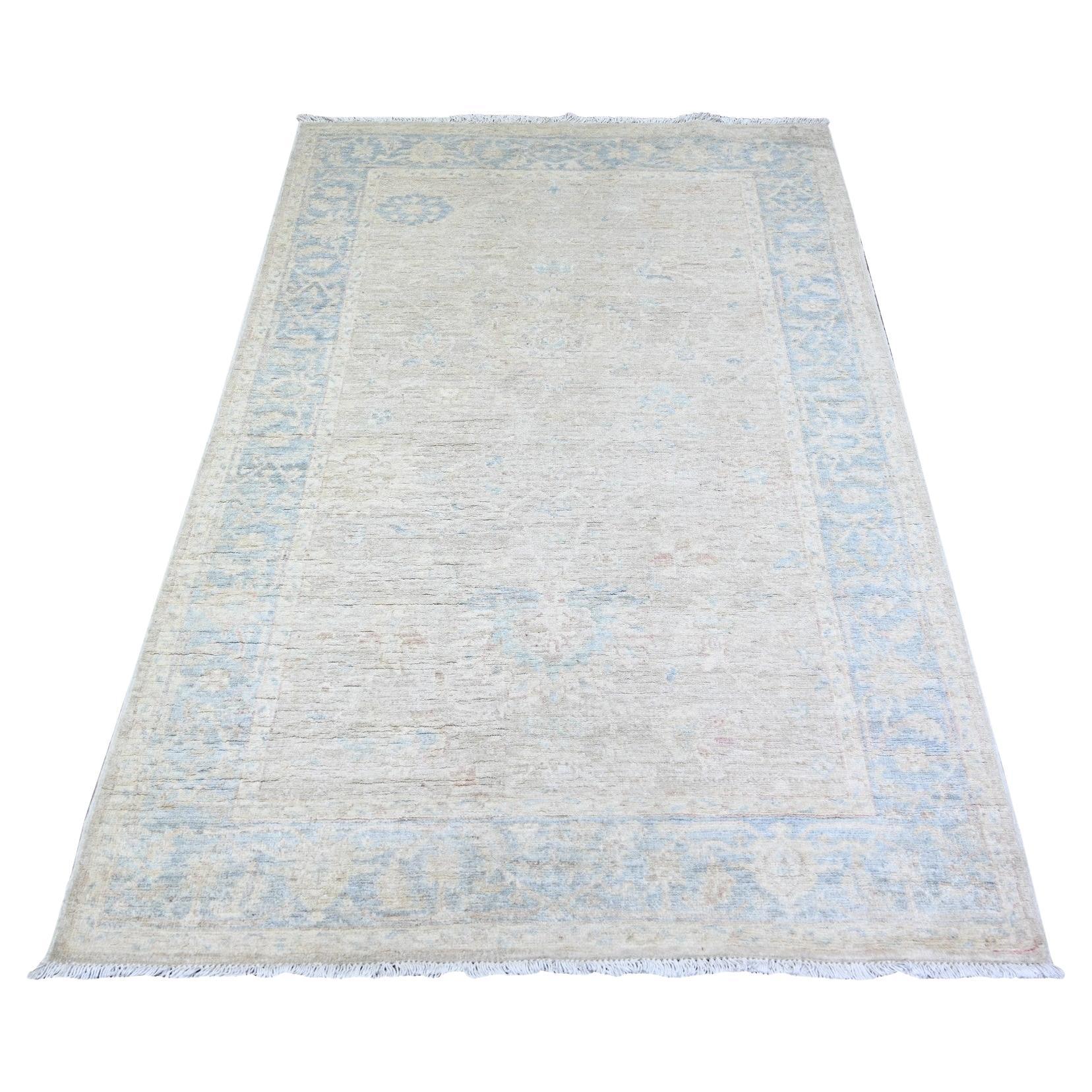 3'9 "x6' Tappeto orientale Peshawar in lana grigia lucida annodata a mano con lavaggio bianco