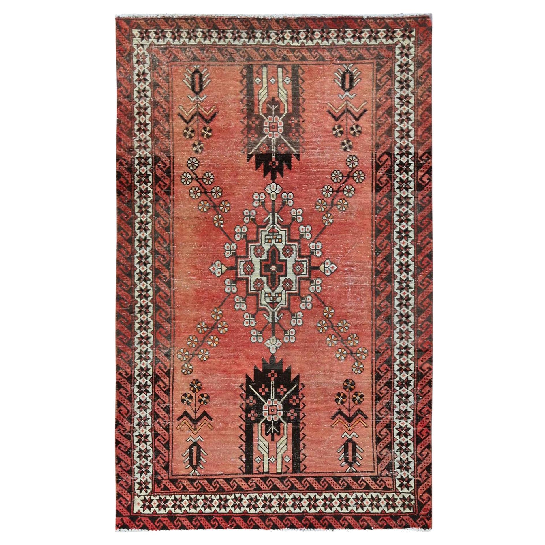 3'9"x6'2" Blush Red Vintage Persian Baluch Handgeknüpfter Orientalischer Teppich aus reiner Wolle