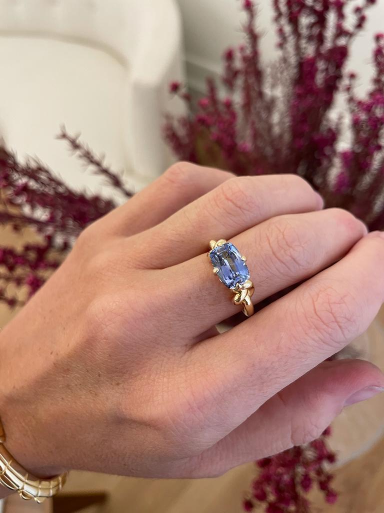 For Sale:  3ct Blue Ceylon Sapphire Cushion Cut Forget Me Knot Ring in 18ct Yellow Gold 8