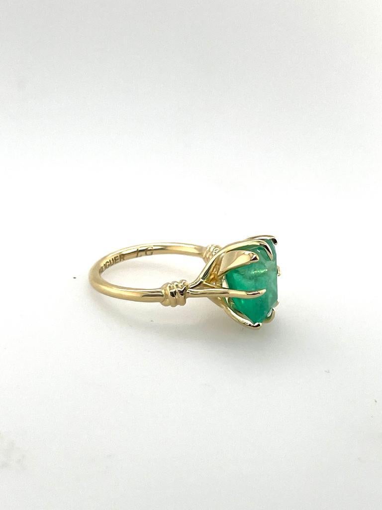 For Sale:  3ct Columbian Emerald Solitaire Ring in 18ct Yellow Gold and Diamond 13