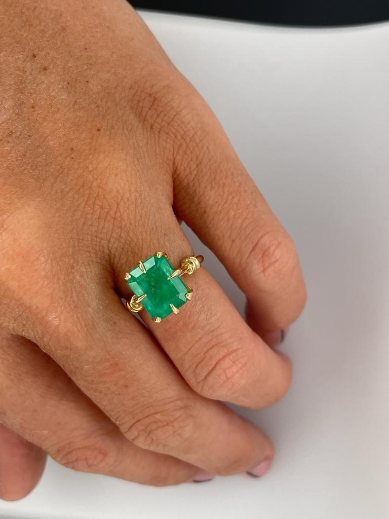 For Sale:  3ct Columbian Emerald Solitaire Ring in 18ct Yellow Gold and Diamond 6