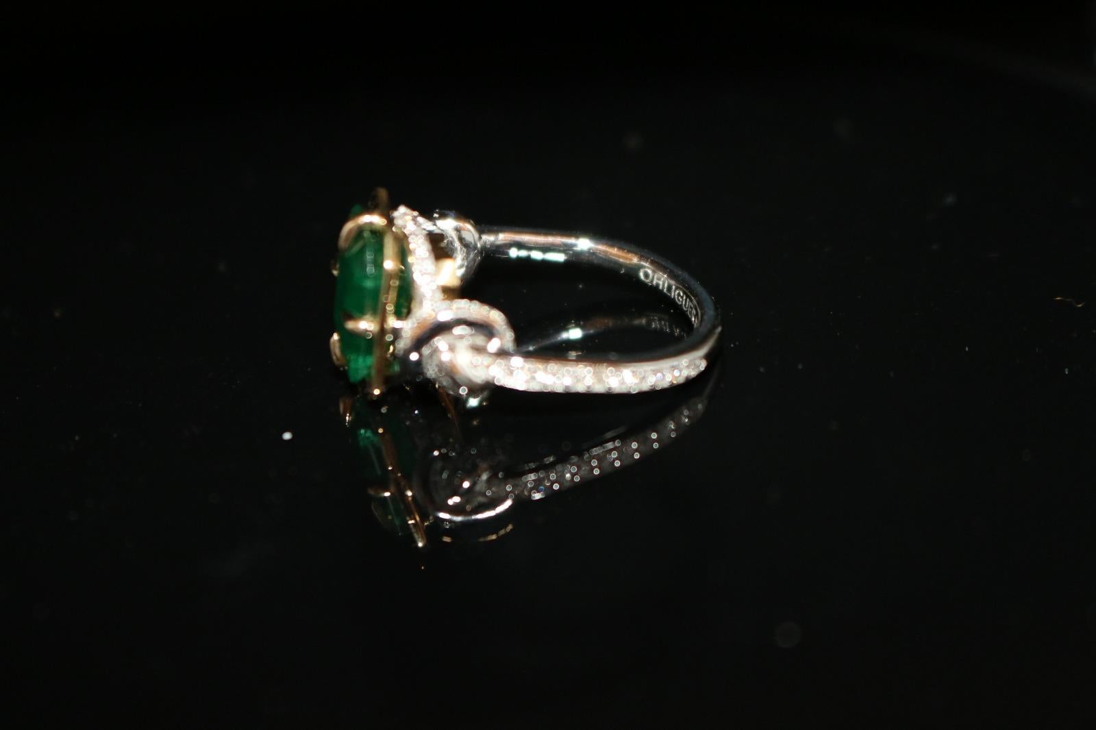 3ct Diamond and Emerald Forget Me Knot Solitaire Ring 6
