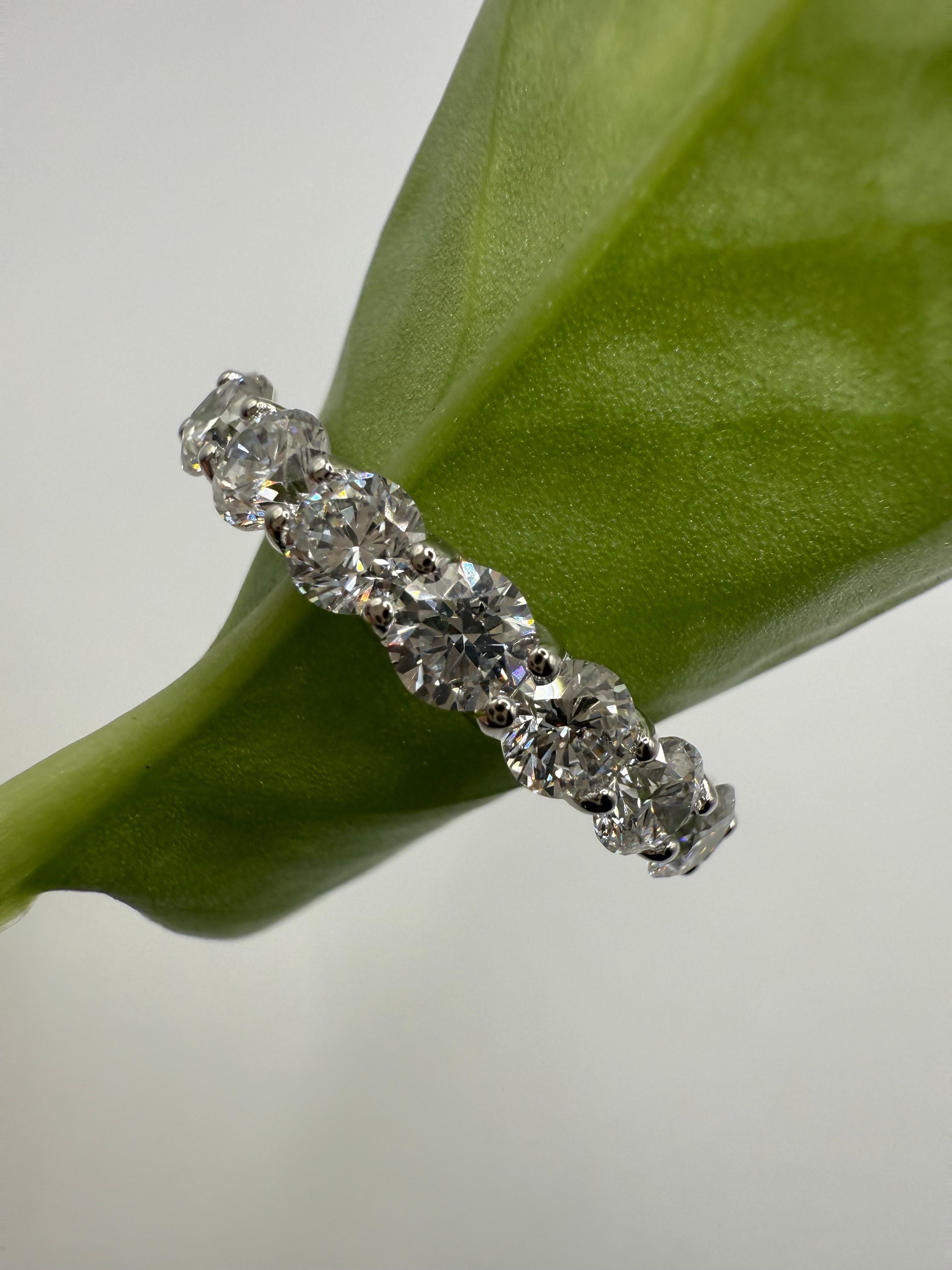 Taille brillant Alliance d'éternité en diamant 3ct Or 18KT en vente