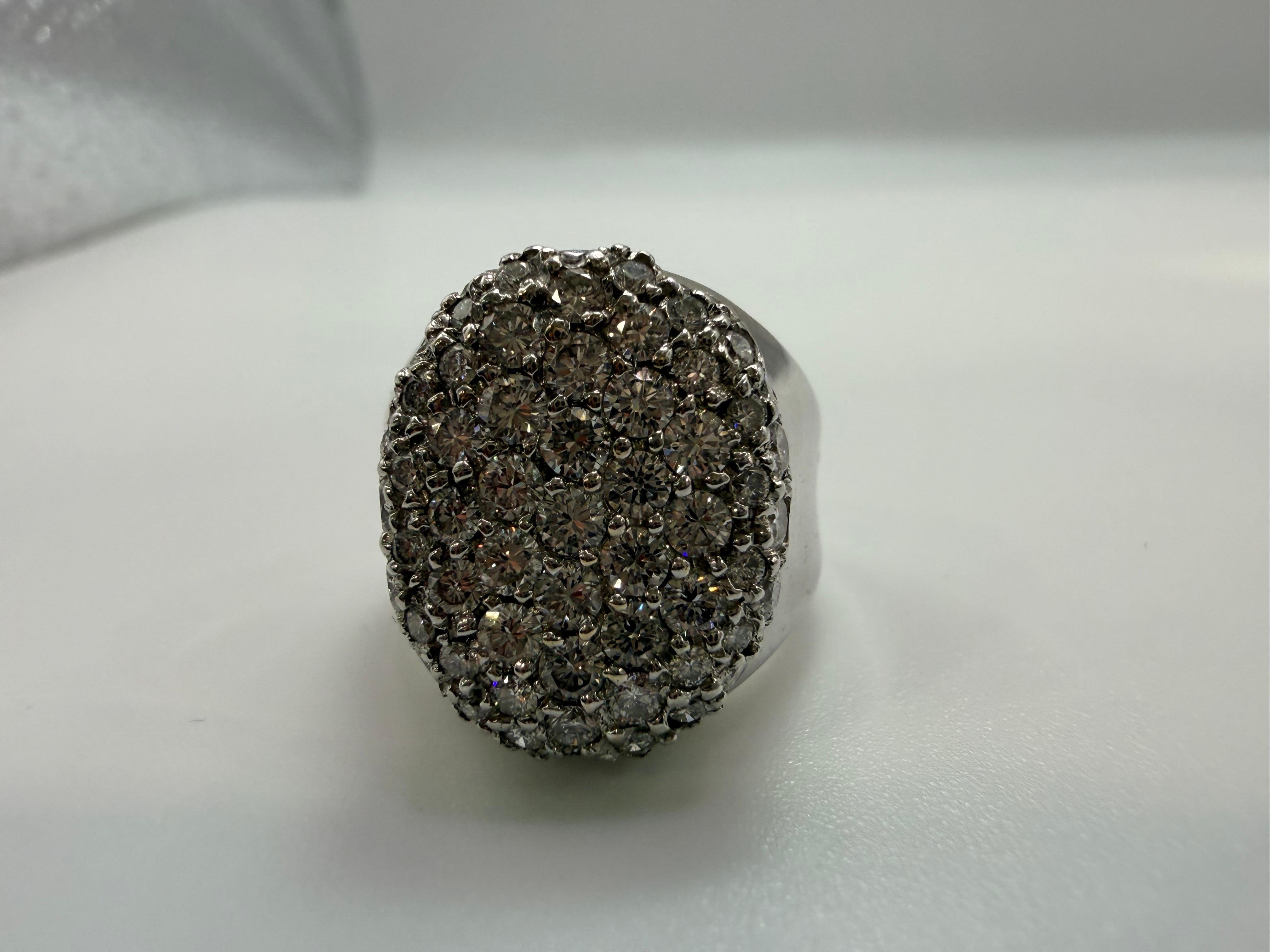 Anillo de diamantes 3ct Oro 18KT Diamantes engastados Pave en Nuevo estado para la venta en Boca Raton, FL