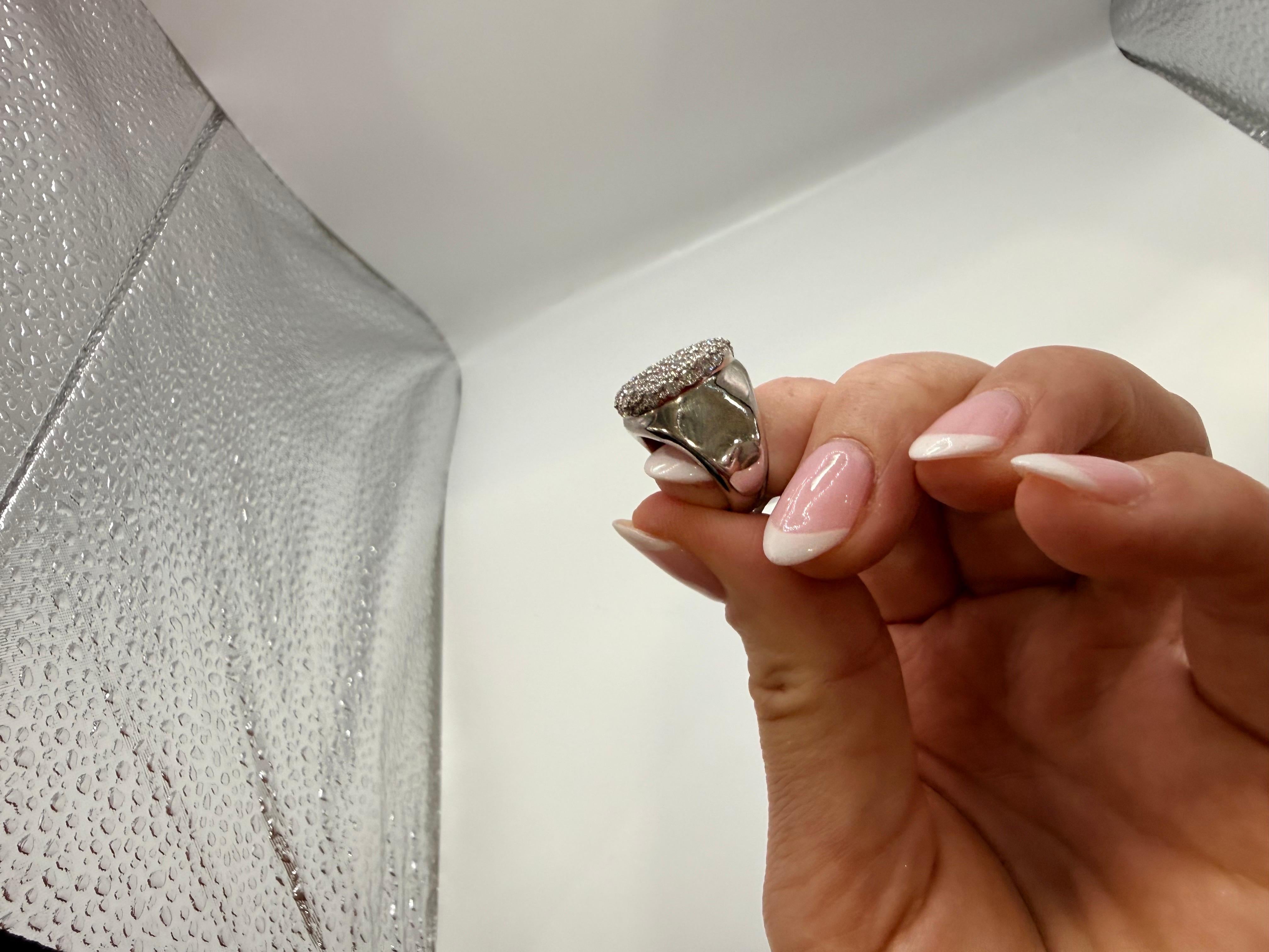 Anillo de diamantes 3ct Oro 18KT Diamantes engastados Pave en venta 1