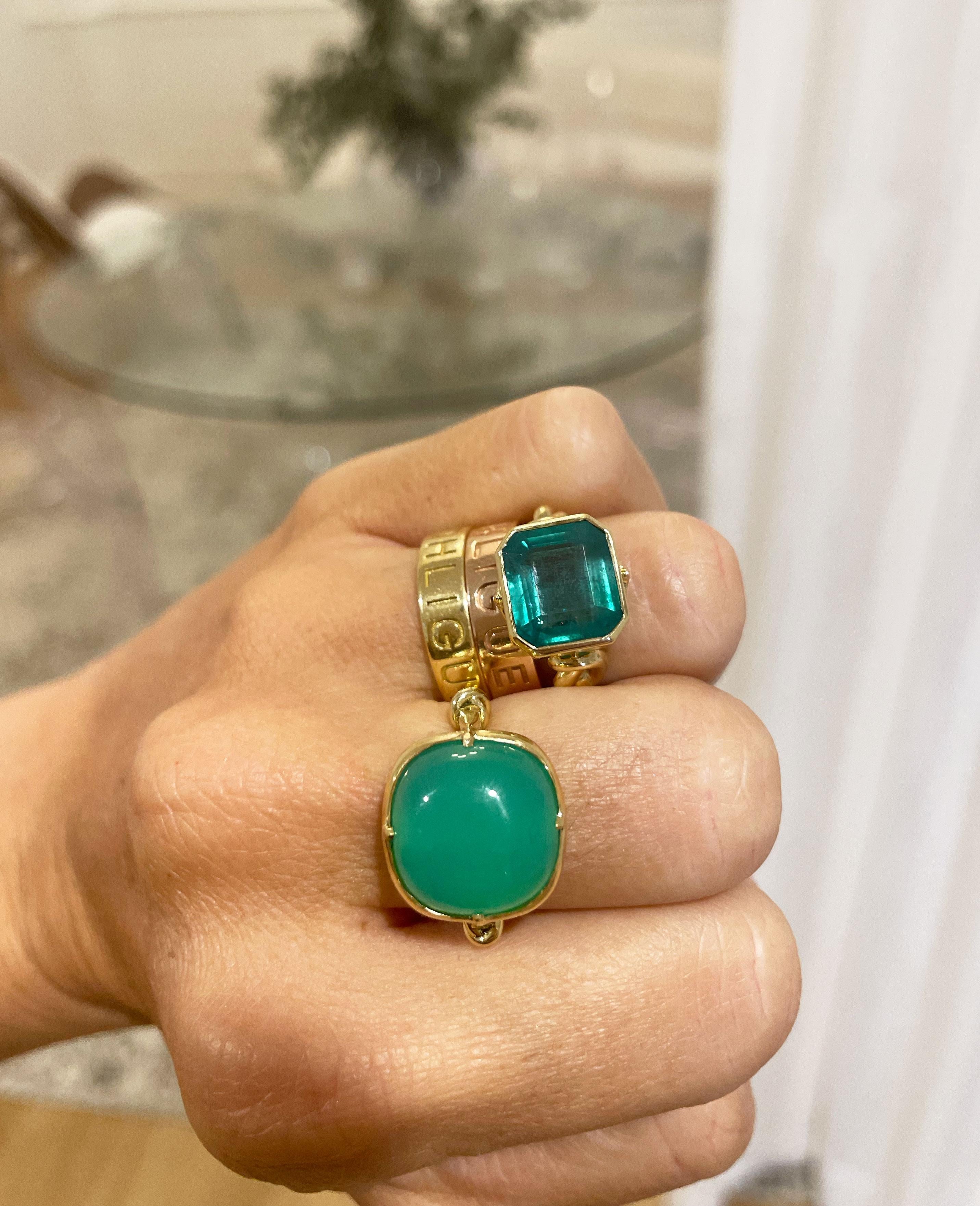 Artist 3ct Emerald Ring in 18ct Yellow Gold For Sale