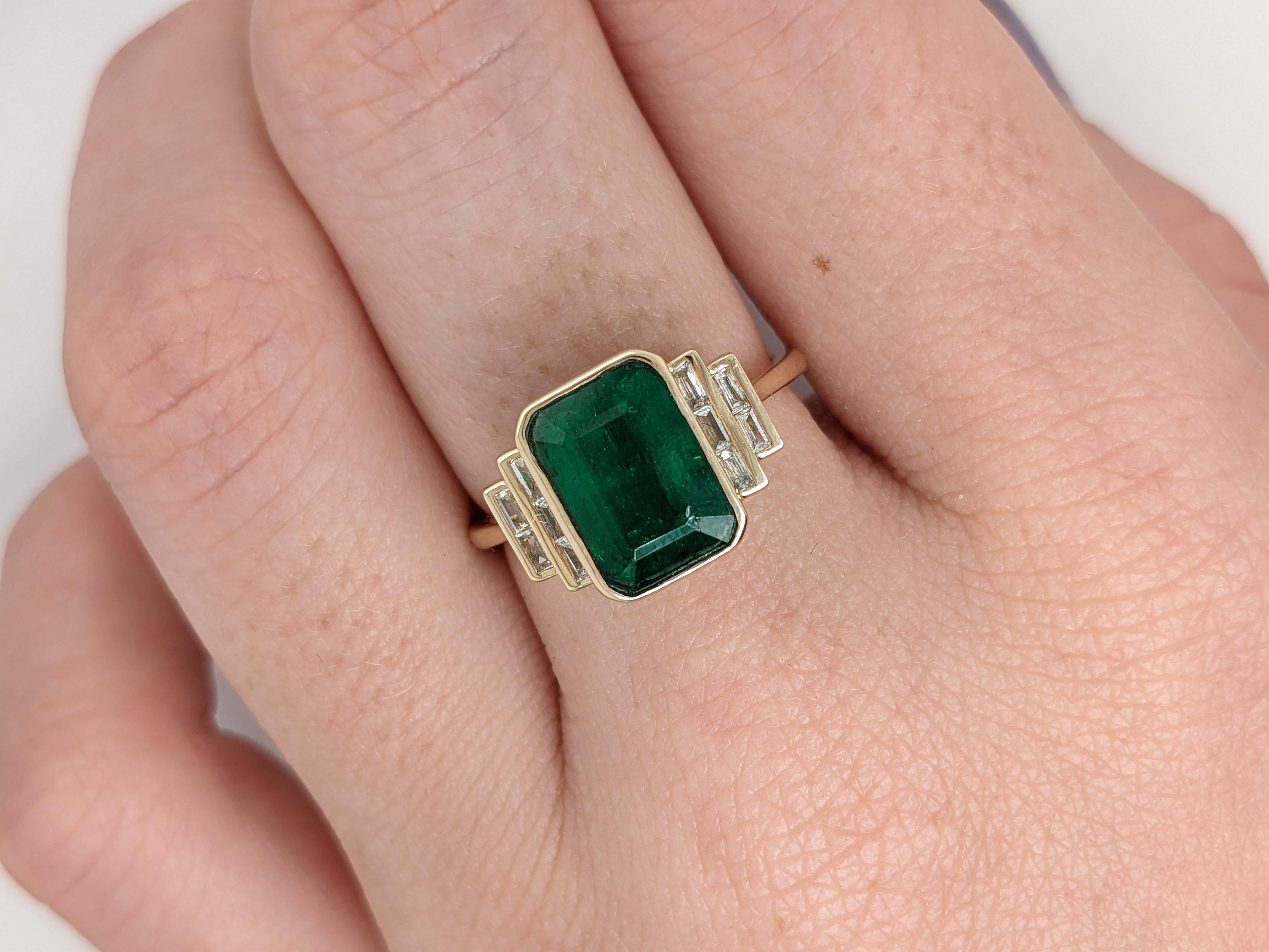 Women's 3ct Emerald Ring w Earth Mined Diamonds in Solid 14K Gold EM 10x7mm For Sale