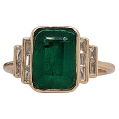 3 Karat Smaragdring mit erdfarbenen Diamanten aus massivem 14 Karat Gold EM 10x7 mm