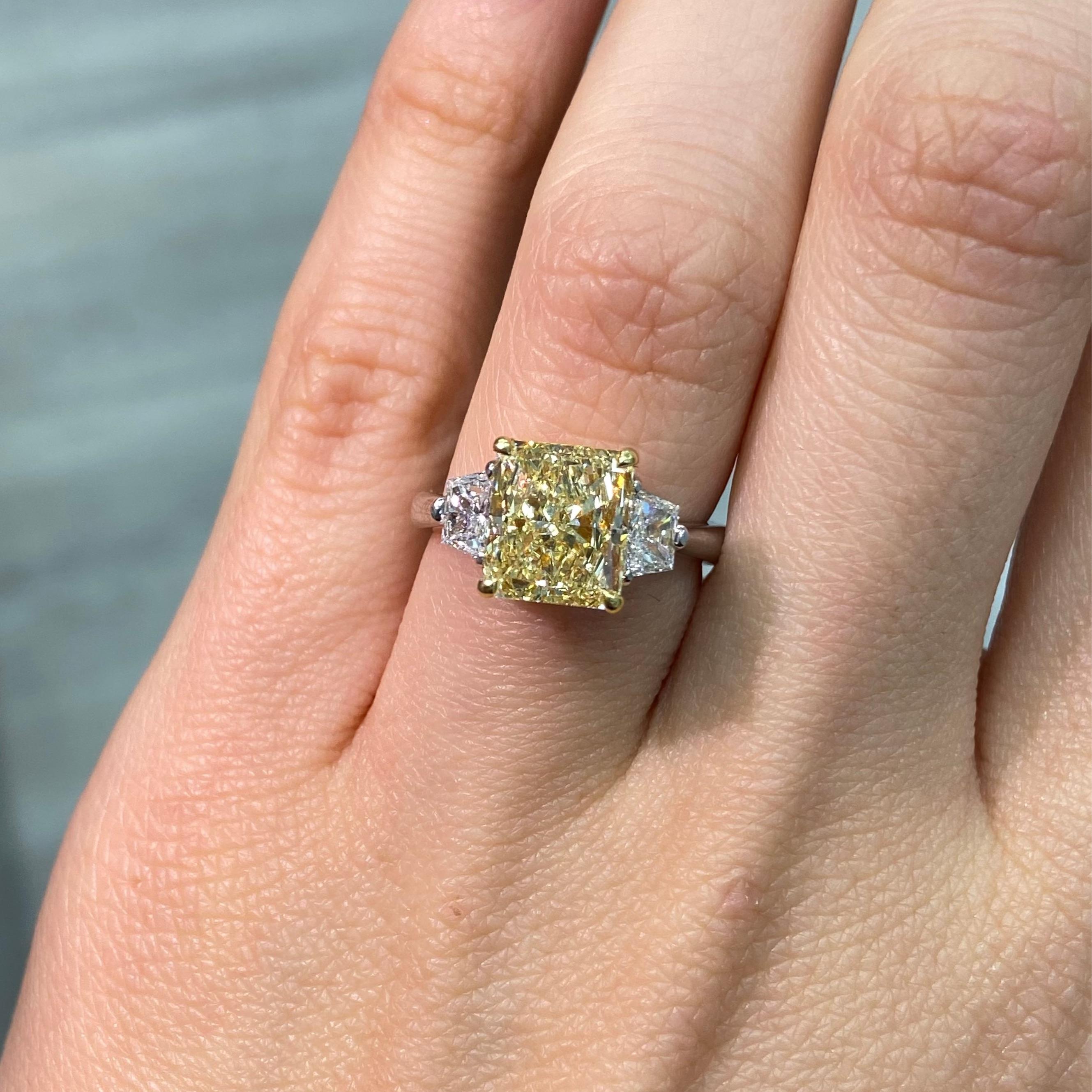 3ct Fancy Yellow Elongated Radiant Cut Diamond Engagement Ring In New Condition For Sale In New York, NY
