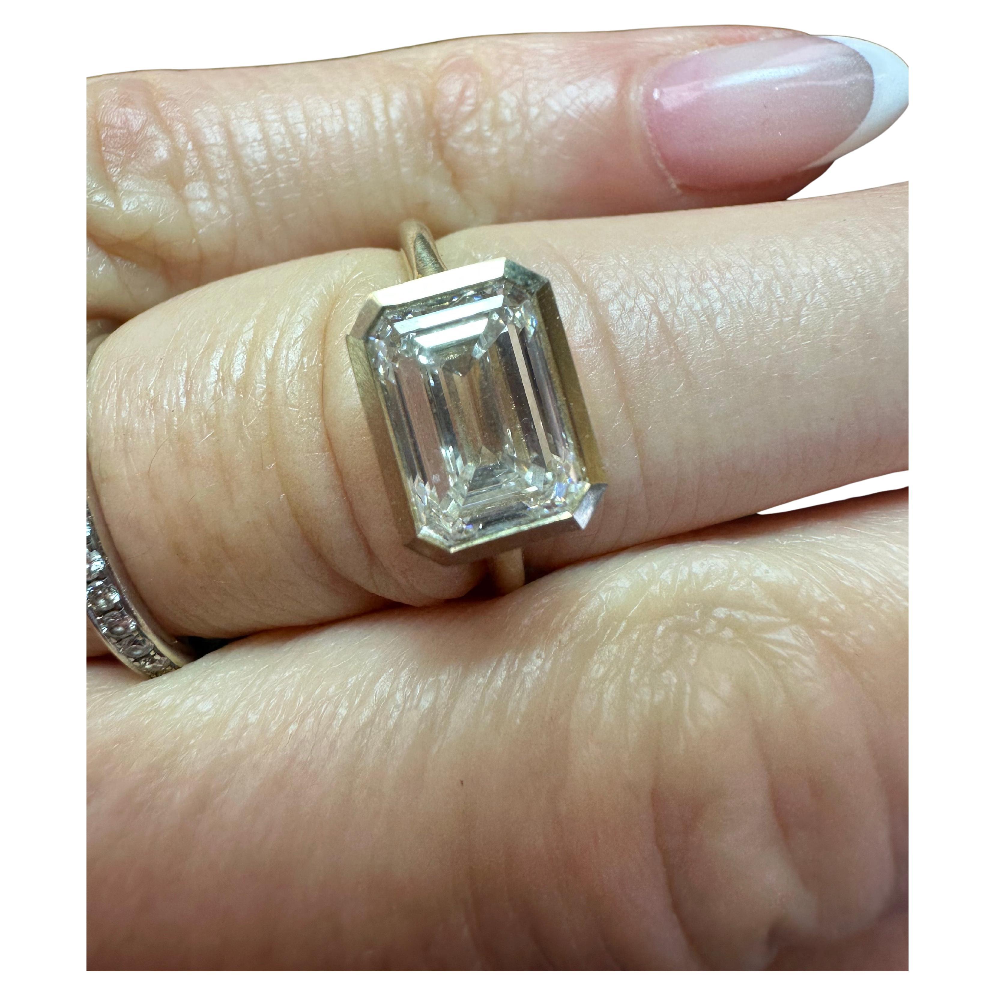 Anello con diamante smeraldo certificato GIA da 3 carati, anello di fidanzamento moderno con solitario 18 carati