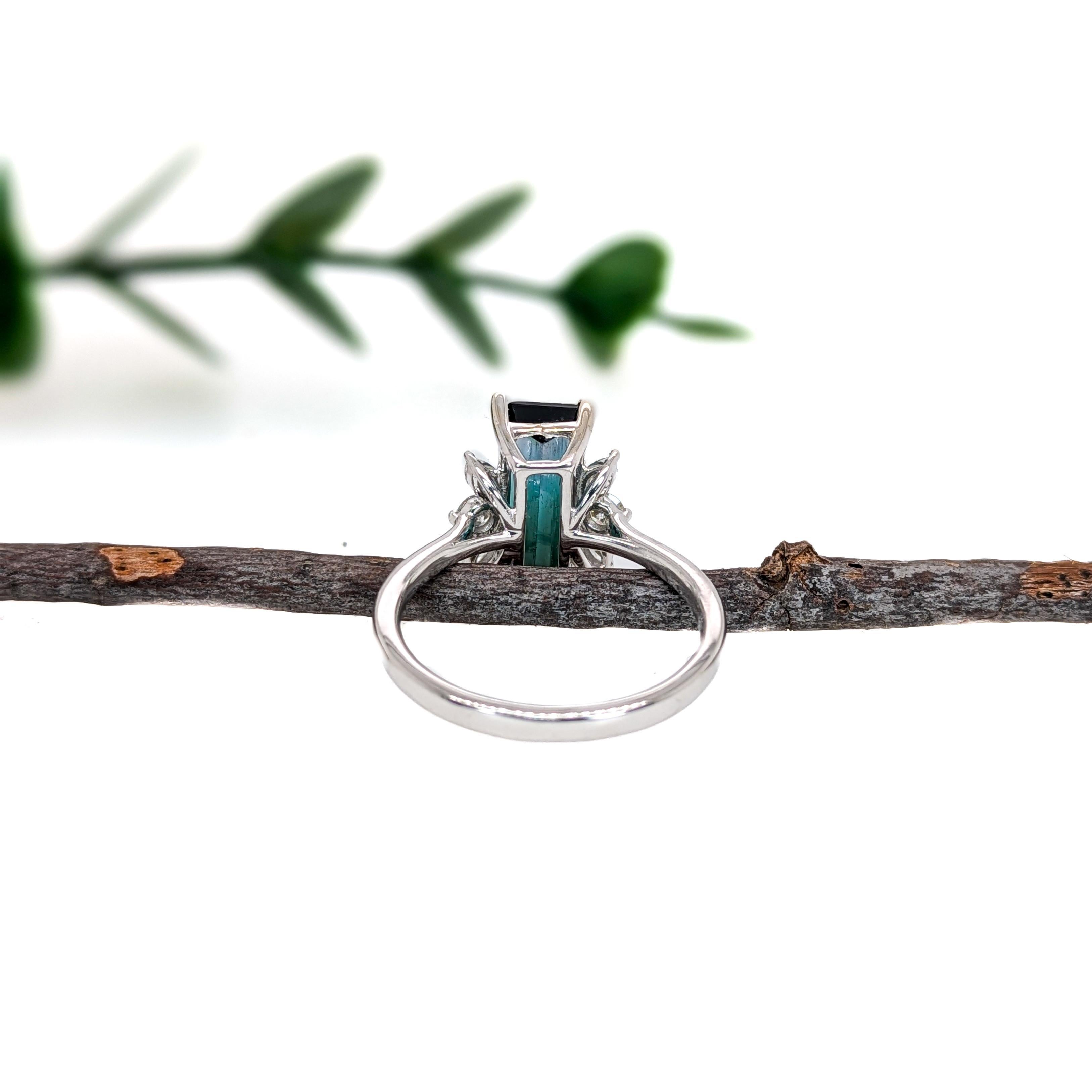 Bague en or blanc 14 carats avec tourmaline indicolite de 3 carats et diamants extraits de la terre Neuf - En vente à Columbus, OH