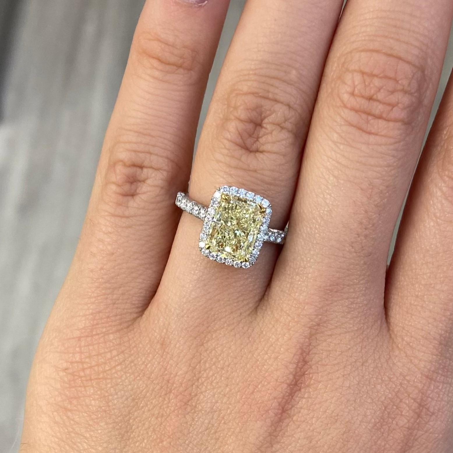 3ct Light Yellow Radiant Cut Diamond Halo Engagement Ring In New Condition For Sale In New York, NY
