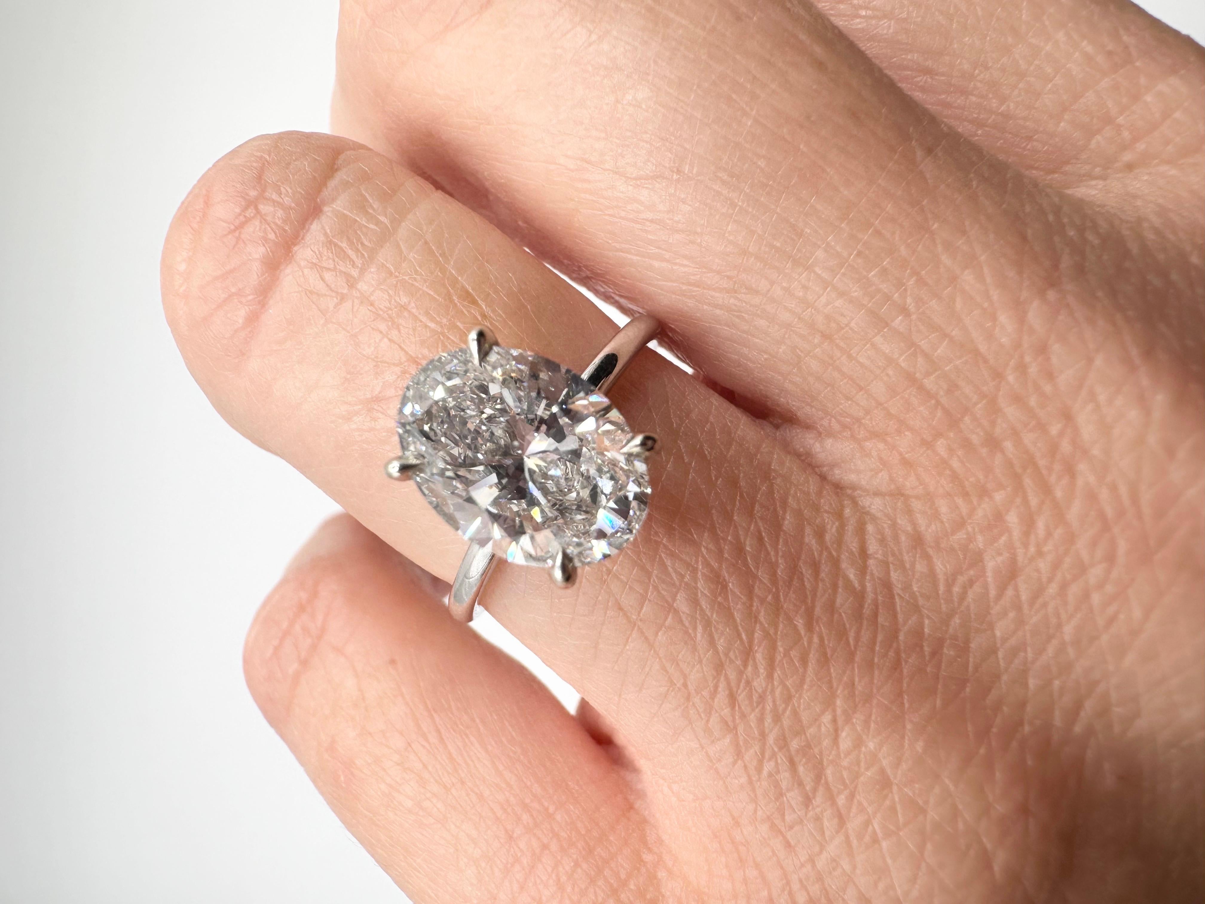 Women's or Men's 3ct Moissanite solitaire 18KT white gold For Sale