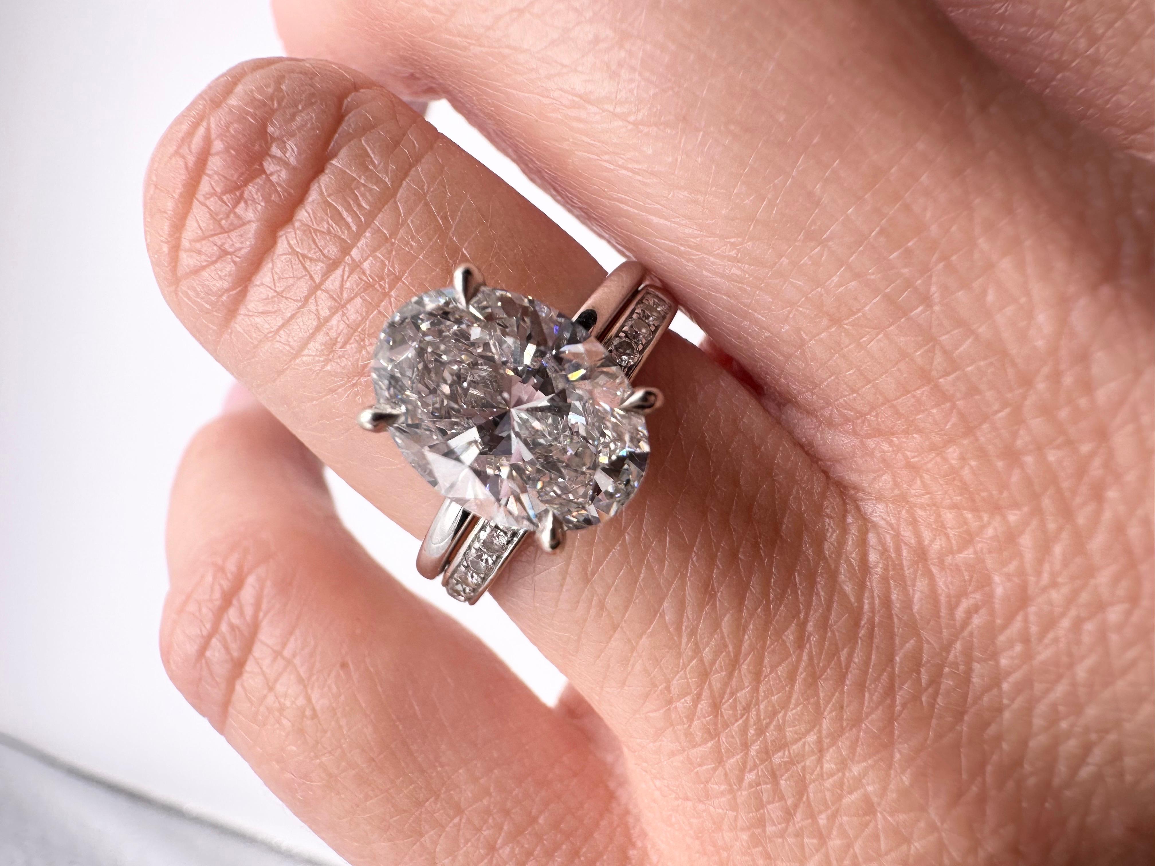 3ct Moissanite solitaire 18KT white gold For Sale 2
